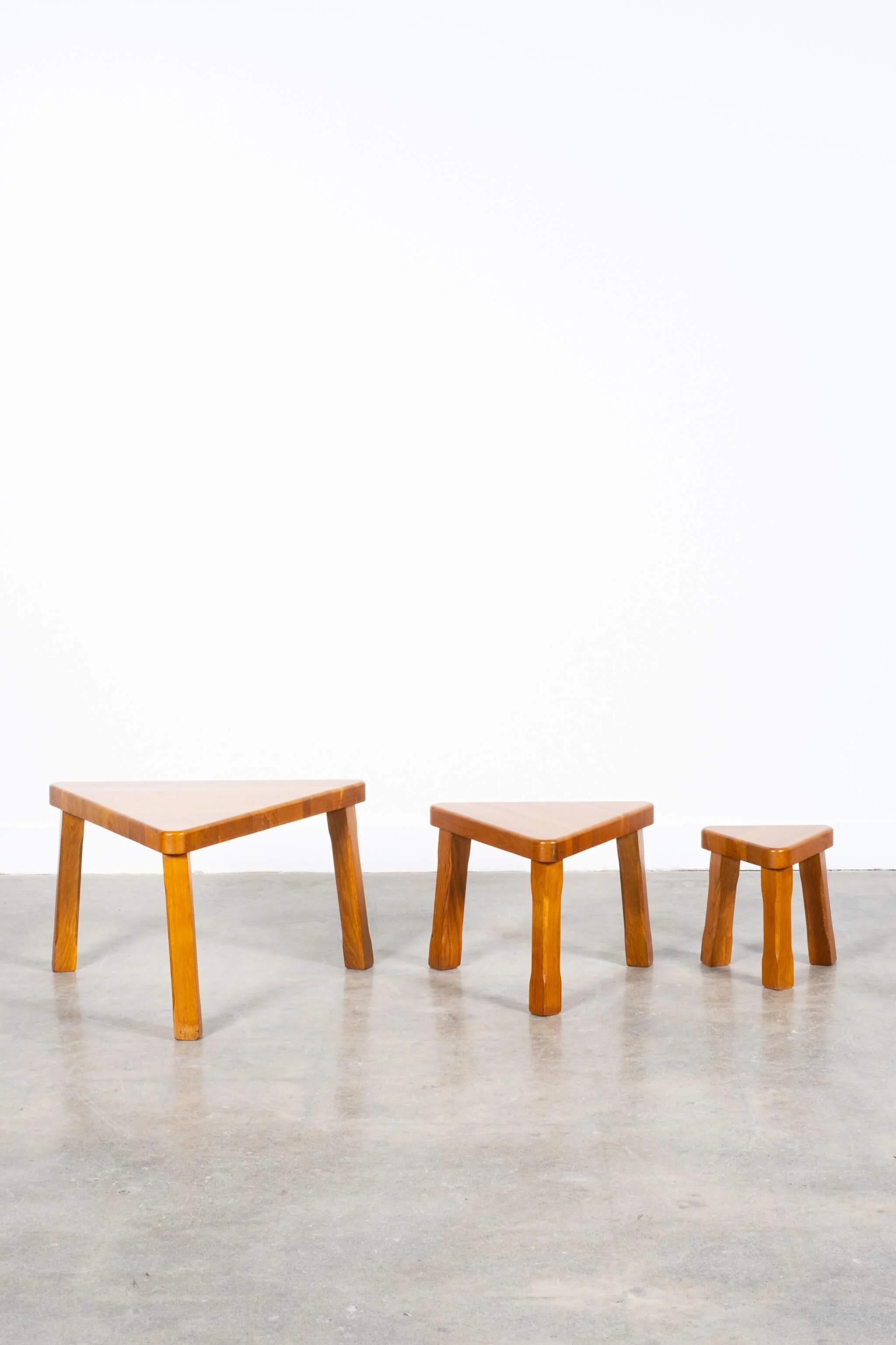 Mid-Century Modern Set of 3 Brutalist Oak Nesting Tables in the Manner of Pierre Chapo For Sale