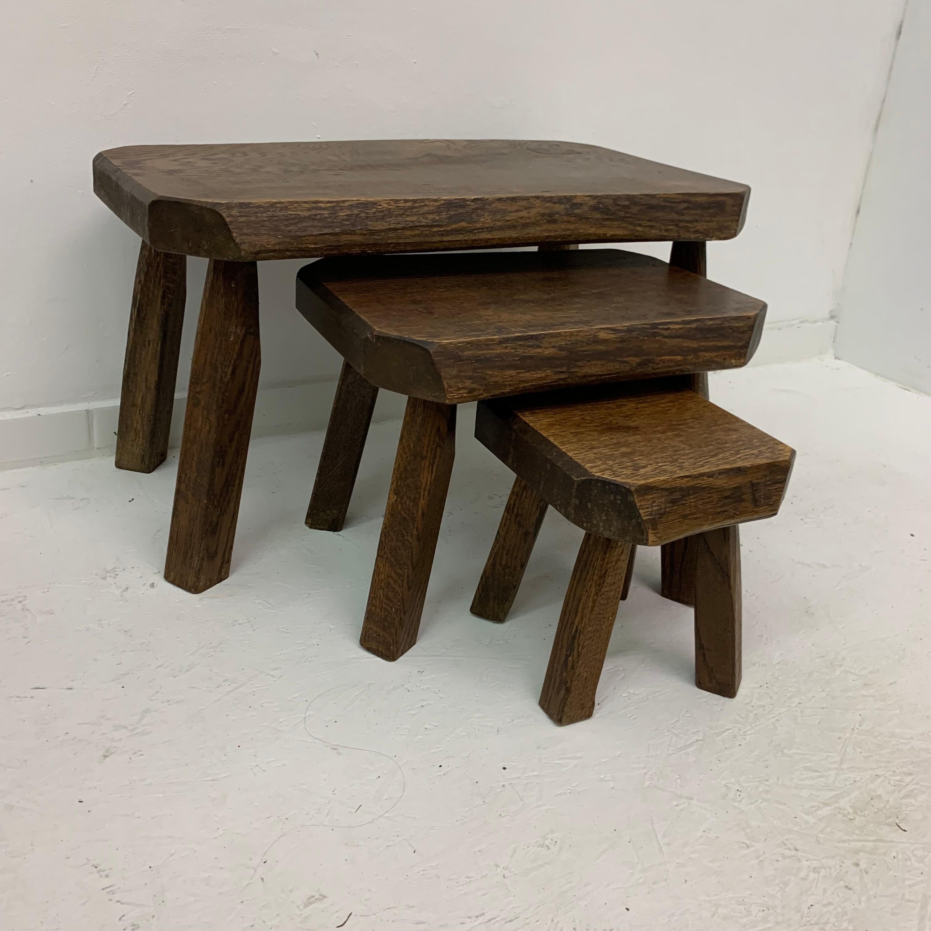 Ensemble de 3 tables gigognes brutalistes en Oak Wood, années 1970 en vente 7