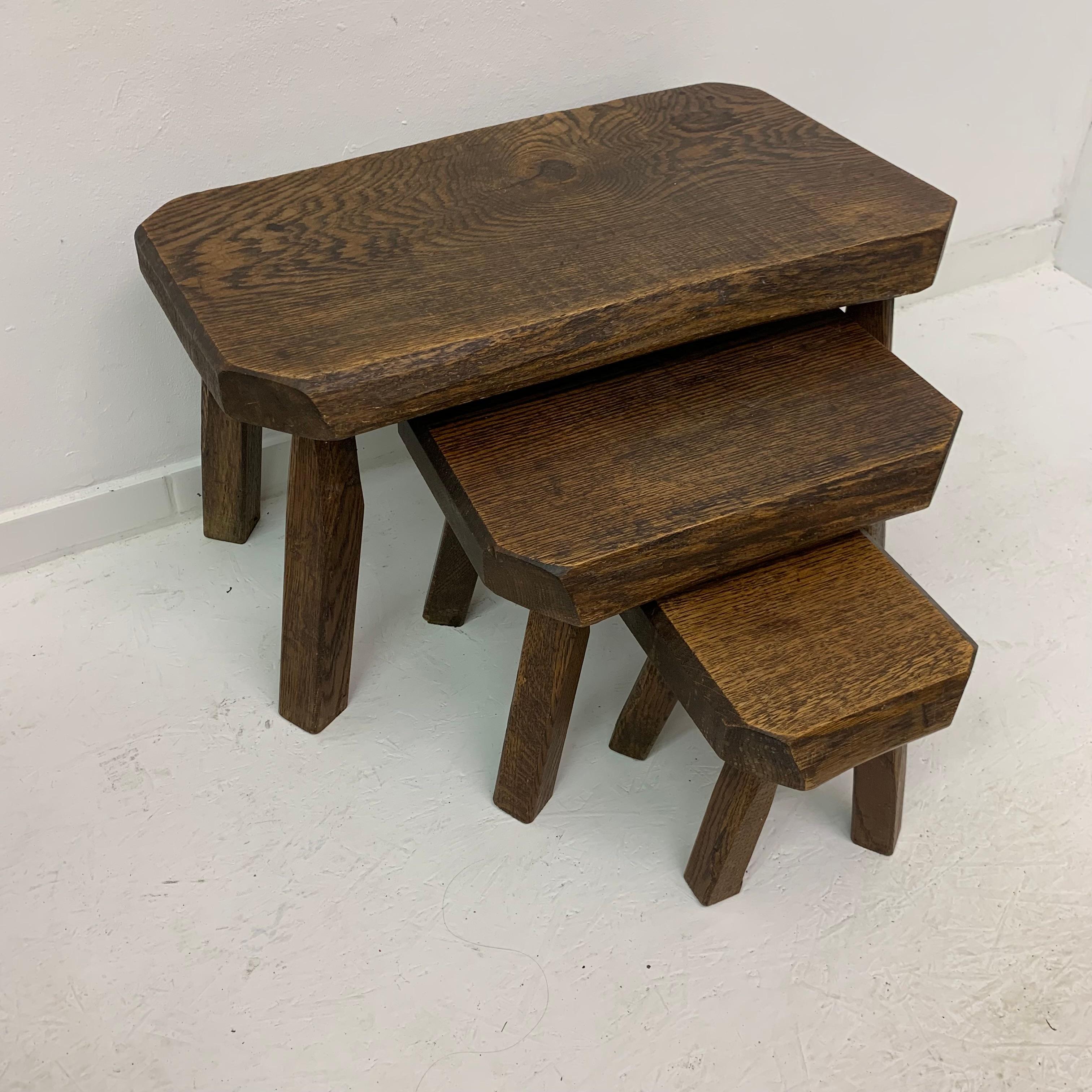 Ensemble de 3 tables gigognes brutalistes en Oak Wood, années 1970 en vente 8
