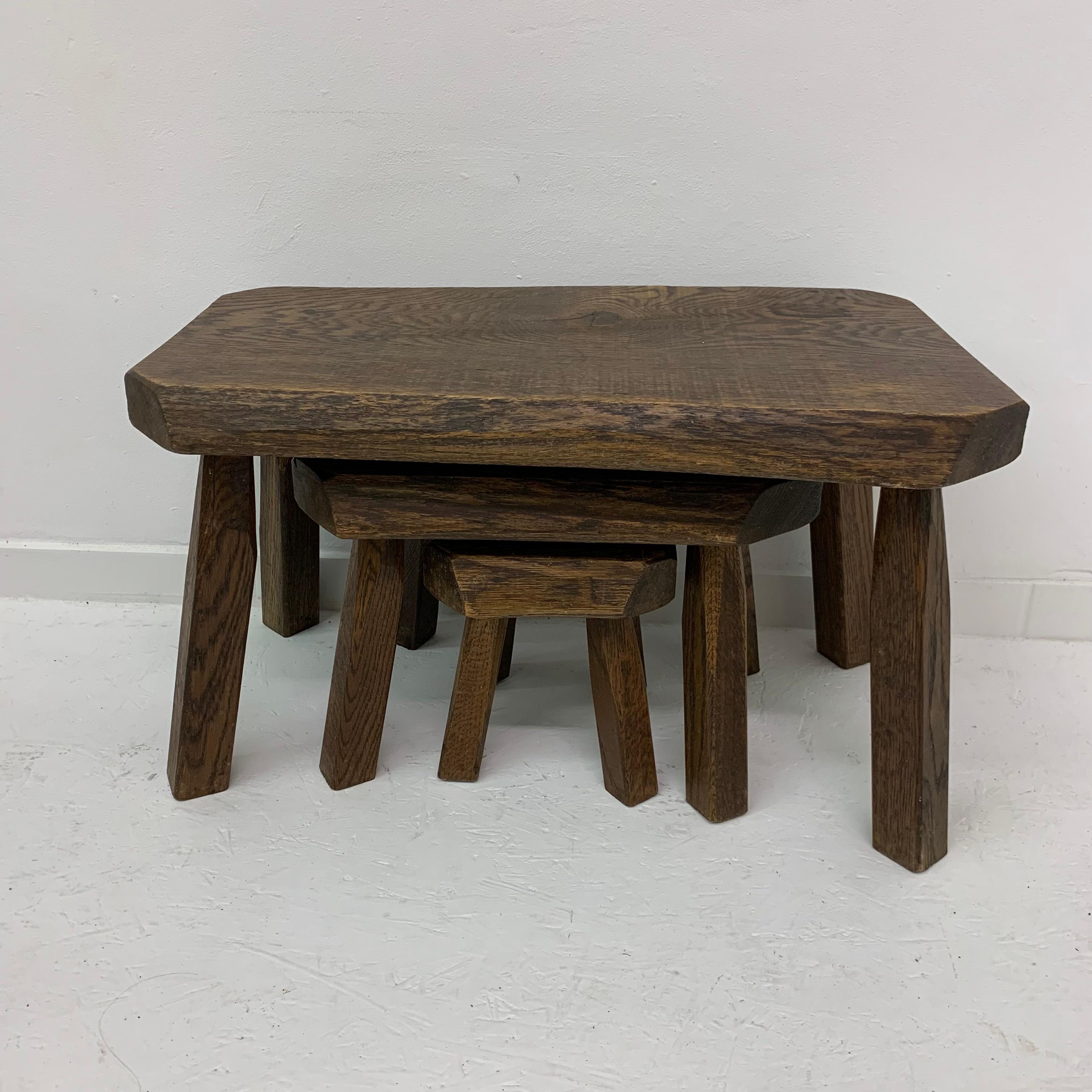 Ensemble de 3 tables gigognes brutalistes en Oak Wood, années 1970 en vente 2