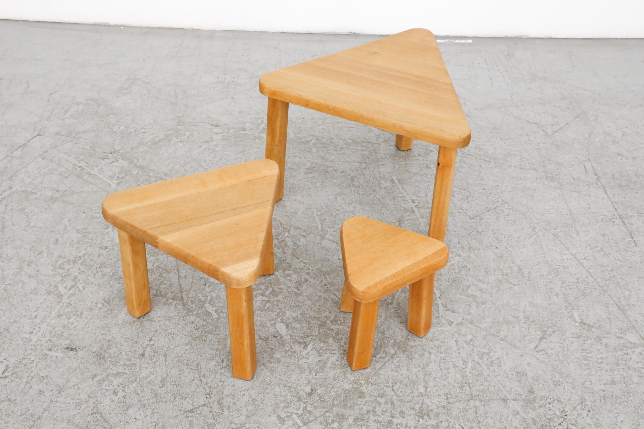 Set of 3 Brutalist Triangle Nesting Tables in Blonde Oak In Good Condition In Los Angeles, CA