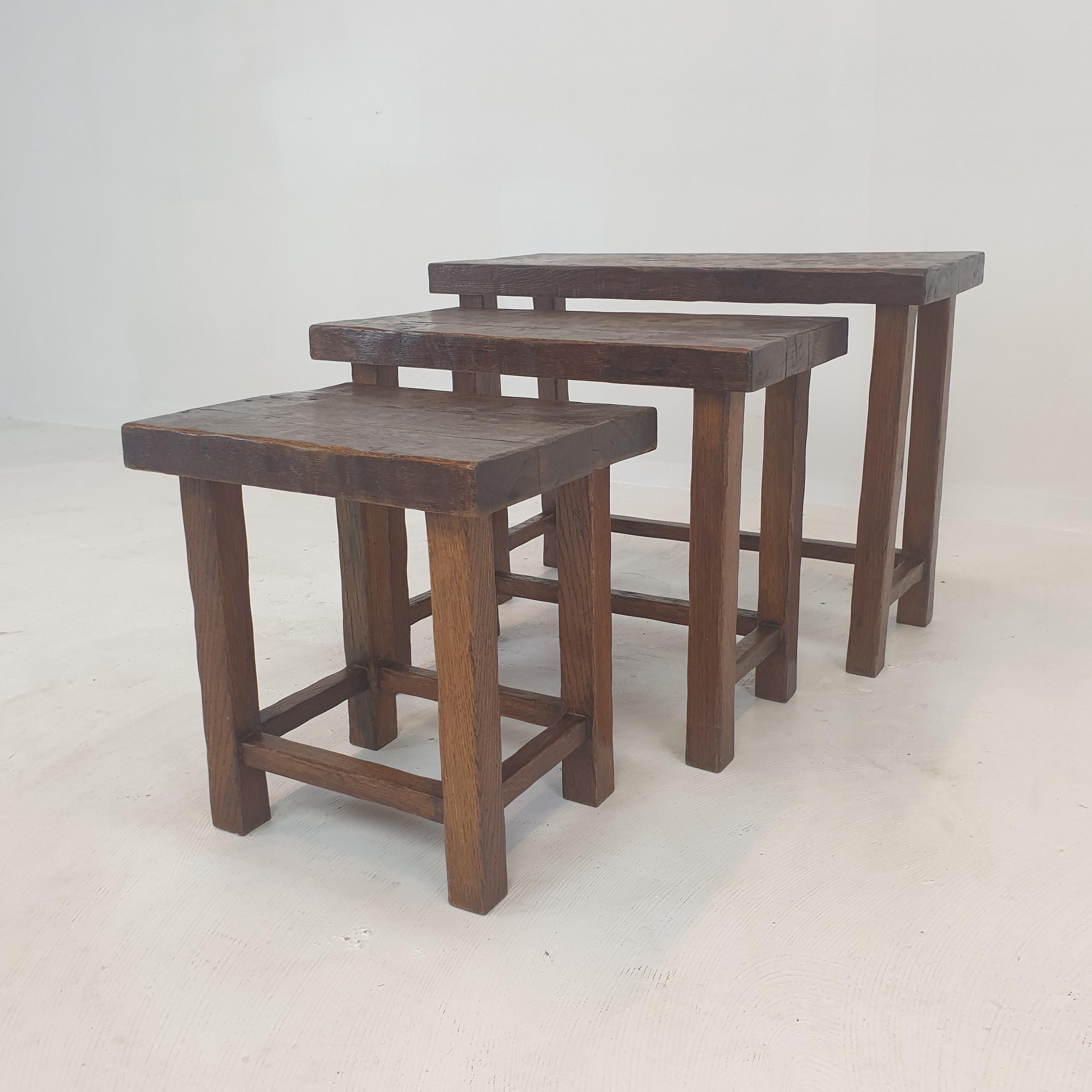 Oak Set of 3 Brutalist Wooden Nesting Tables, Holland 1960s For Sale