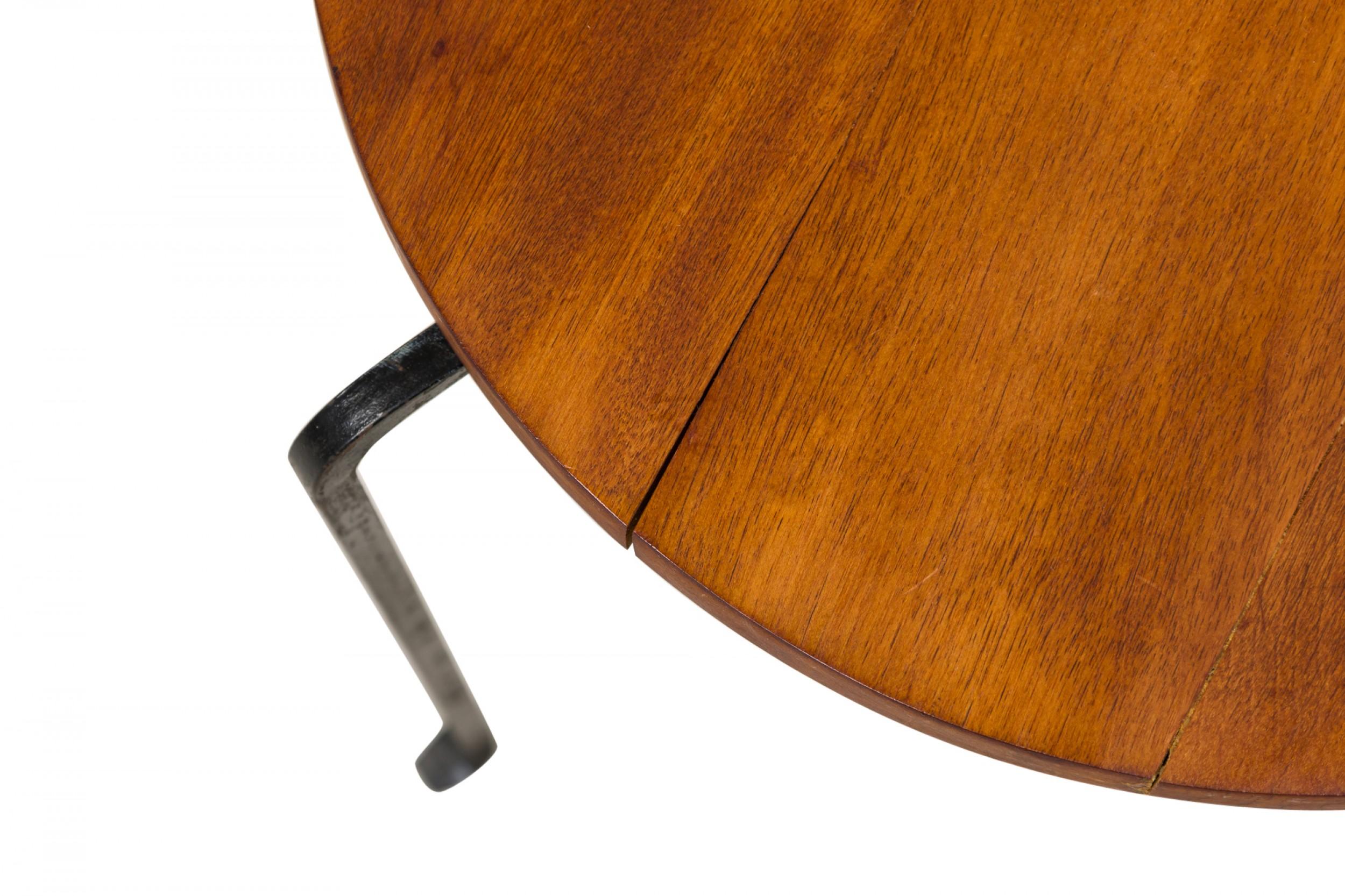 Mid-Century Modern Ensemble de 3 tabourets empilables en fer forgé et bouleau de conception californienne en vente