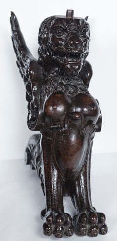 Ensemble de 3 lions ailés en bois sculpté