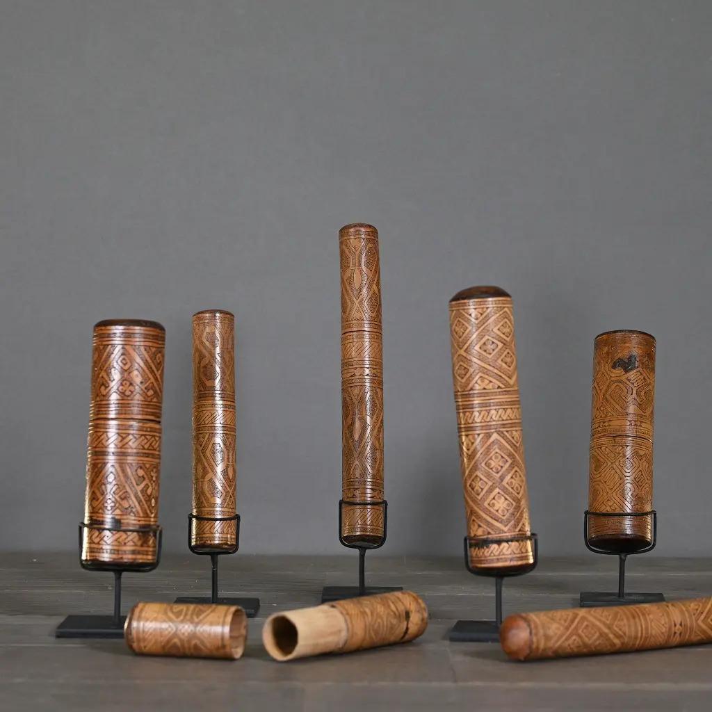 Set of 3 Carved Wooden Ointment Boxes from Timor – Ethnic Primitive Style In Good Condition For Sale In Saint-Ouen, FR