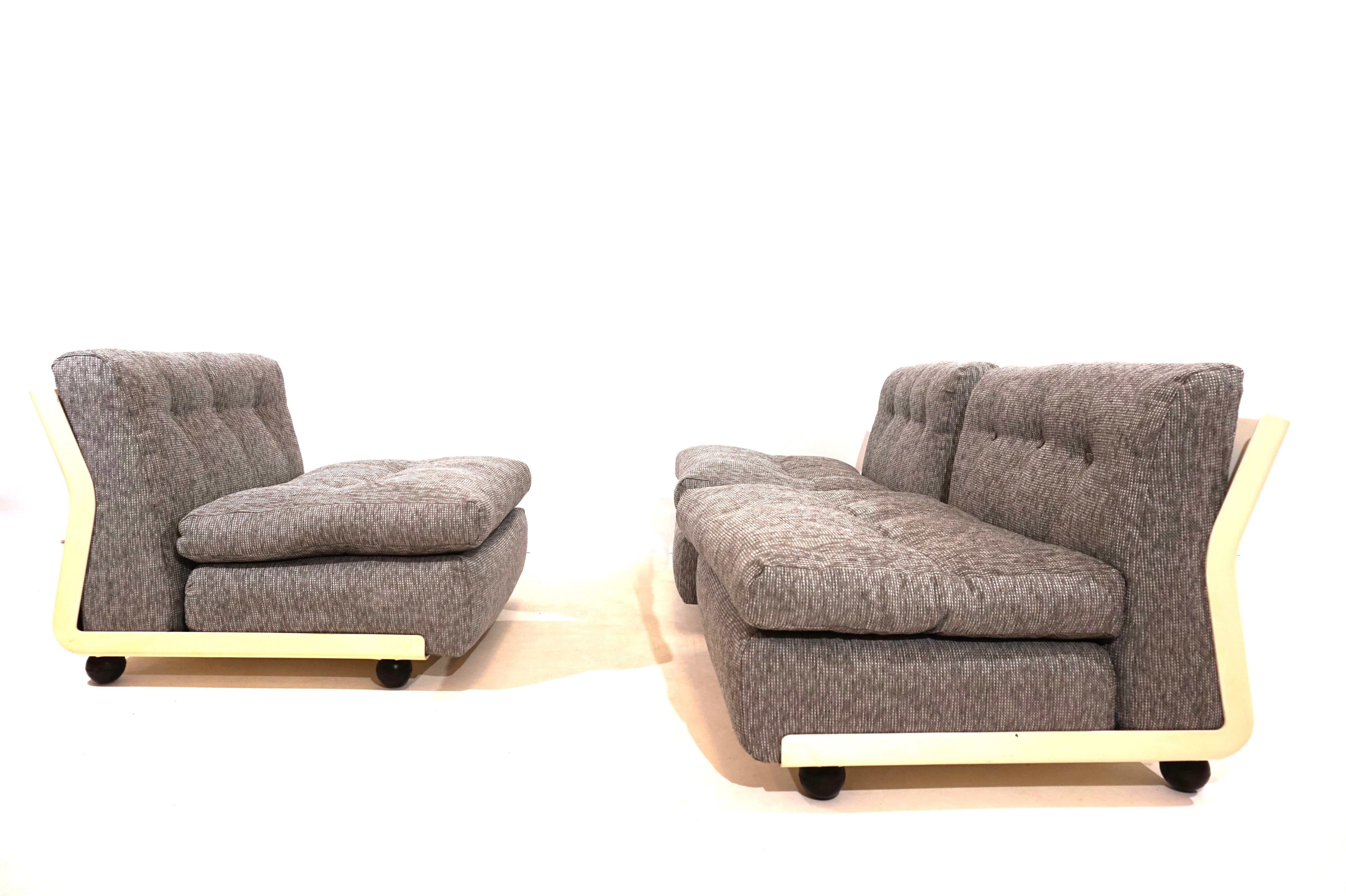 Set of 3 C&B Italia Amanta lounge chairs by Mario Bellini 8