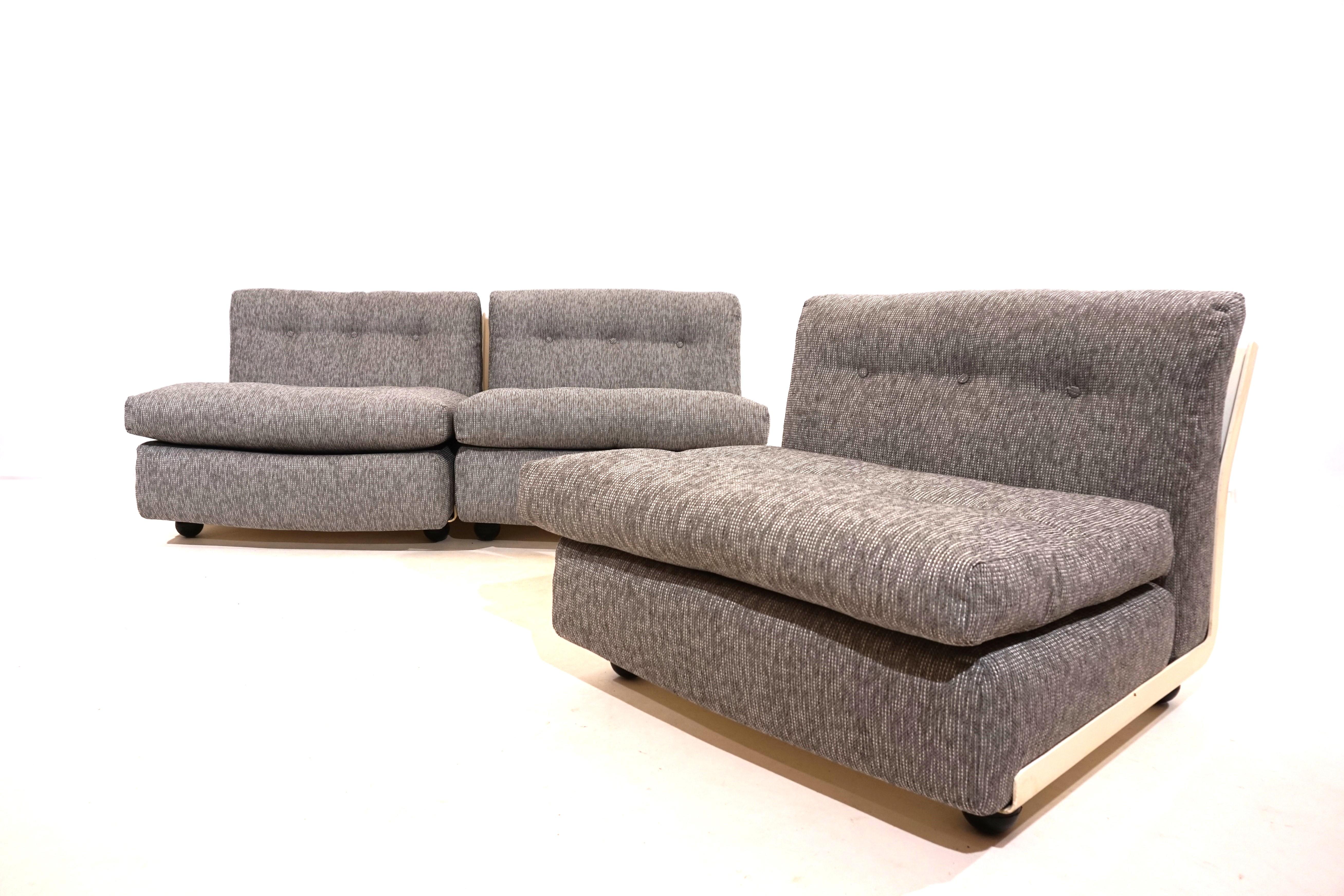 Set of 3 C&B Italia Amanta lounge chairs by Mario Bellini For Sale 2