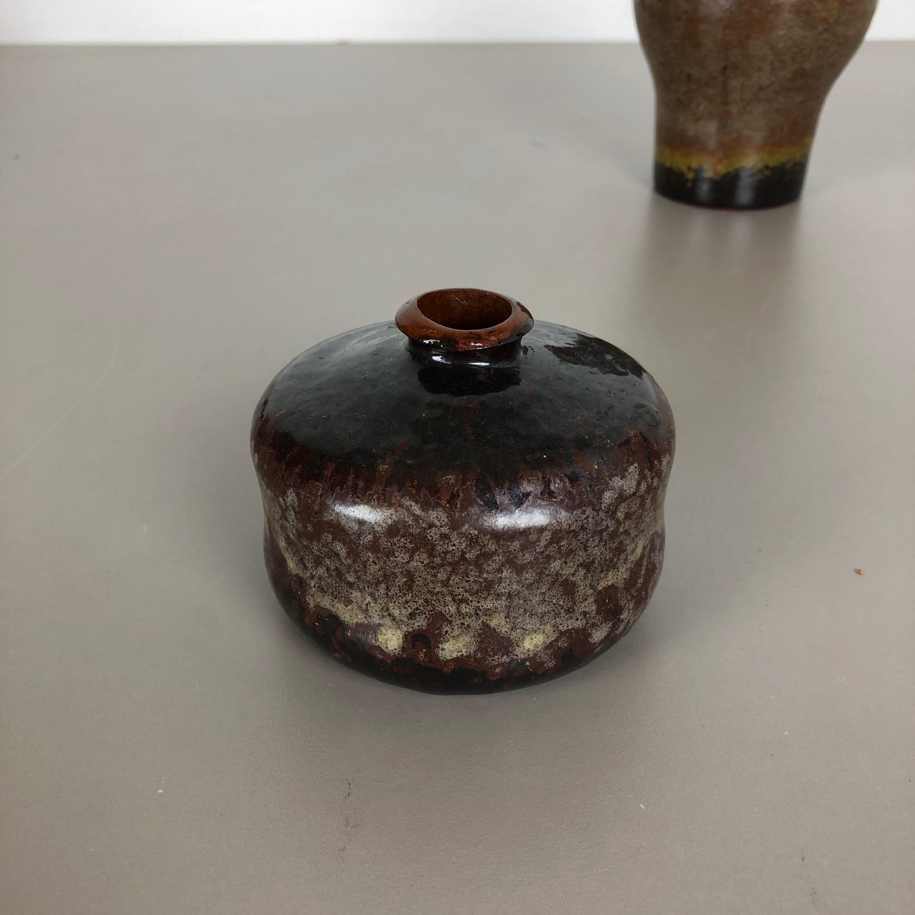 Set di 3 vasi in ceramica Studio Pottery di Elke and Elmar Kubicek, Germania, 1970 In condizioni buone in vendita a Kirchlengern, DE