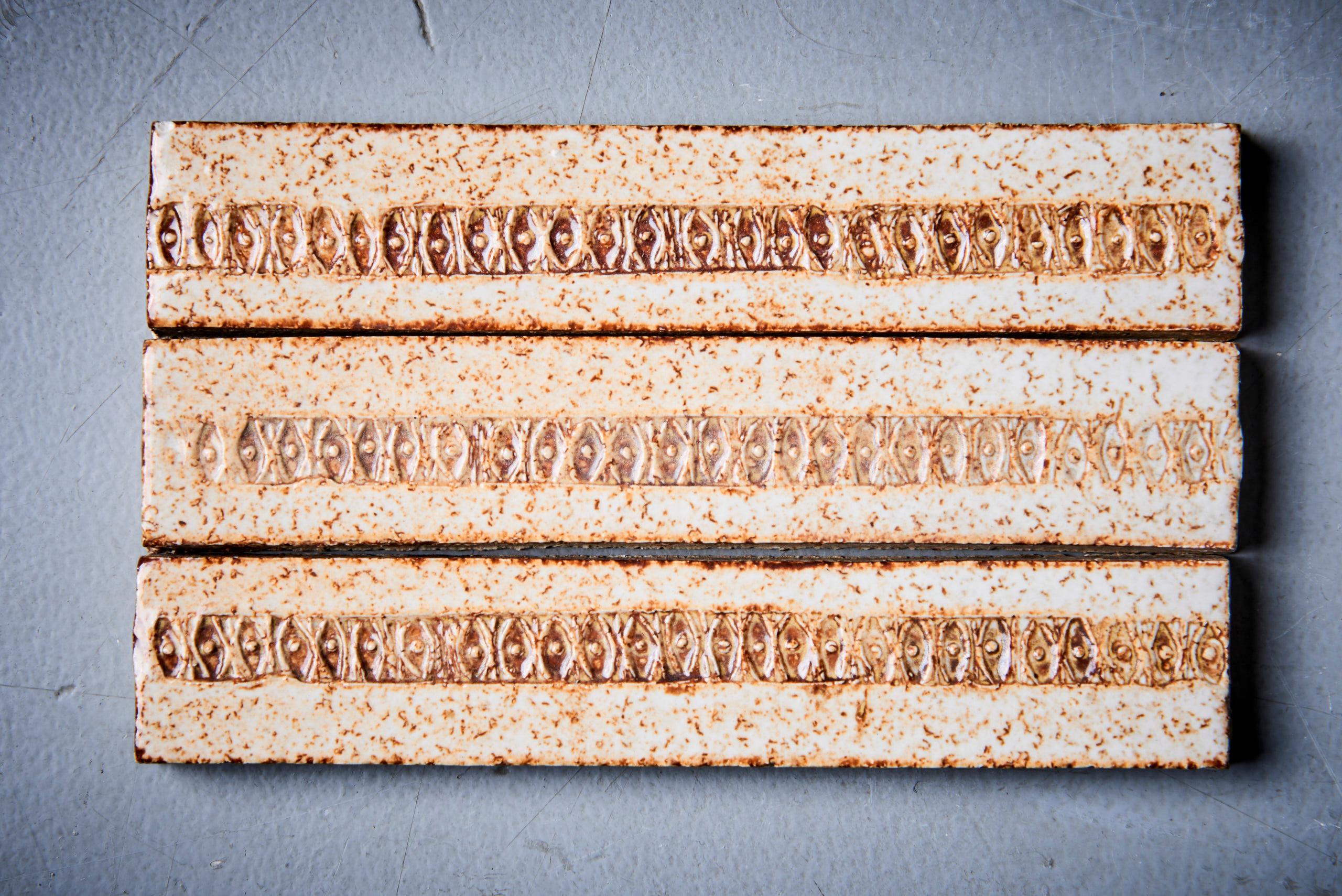 Mid-Century Modern Set of 3 ceramic tiles by Roger Capron, France - 1970s For Sale
