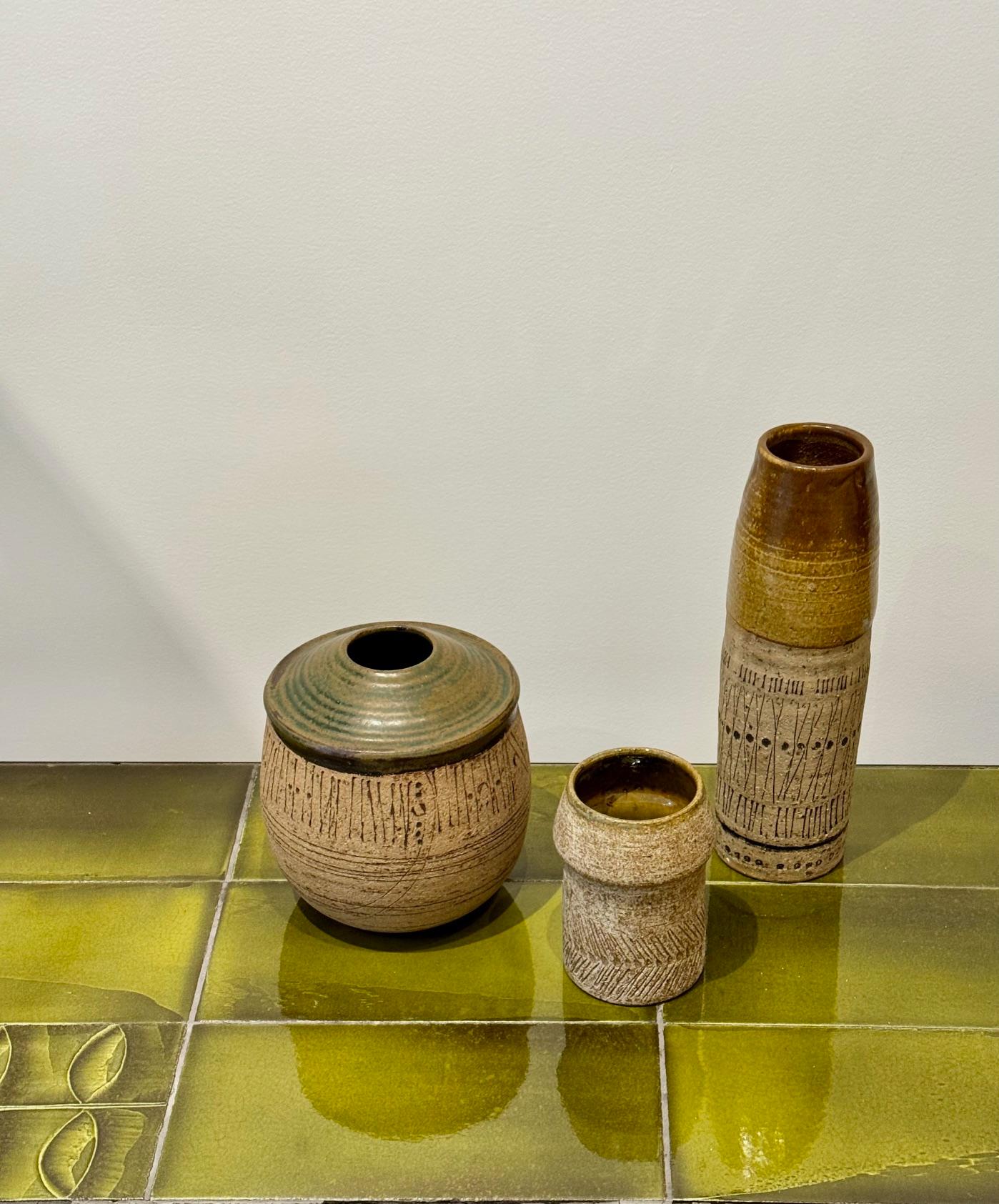 Set di 3 vasi in ceramica di Lisa Larson , Gustavsberg Svezia, anni '60 in vendita 6