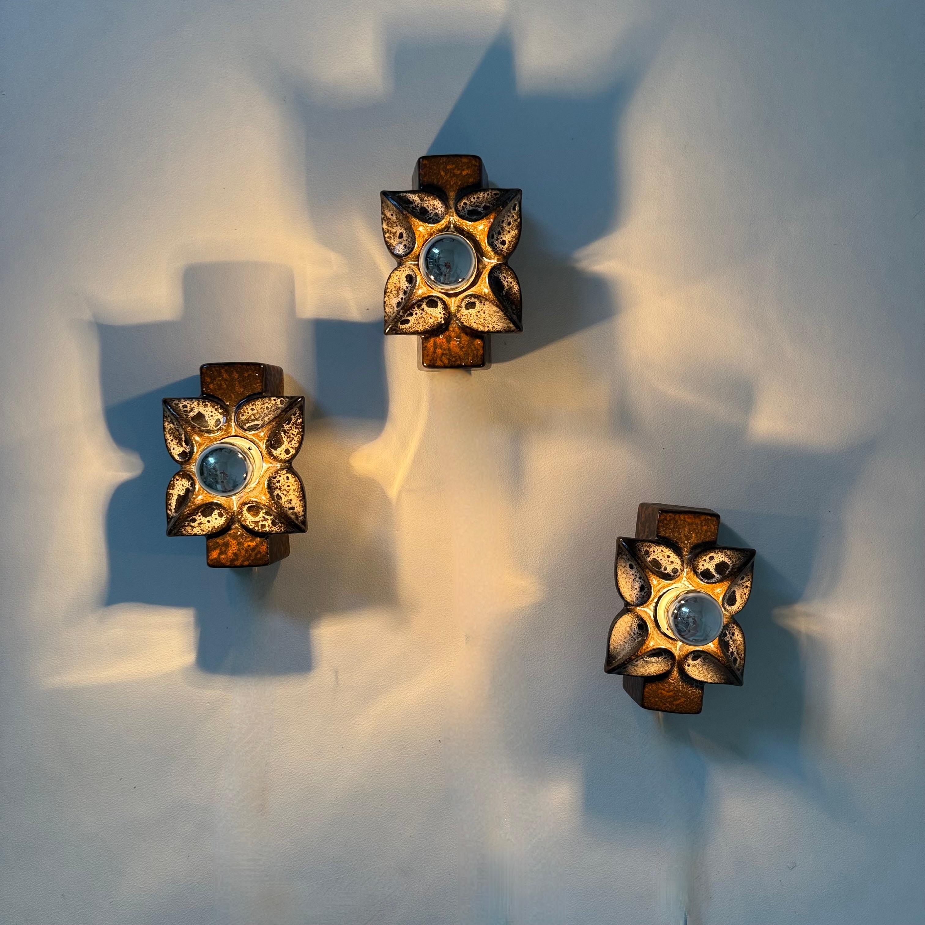 Juego de 3 apliques de cerámica scone , años 70 Moderno de mediados de siglo en venta