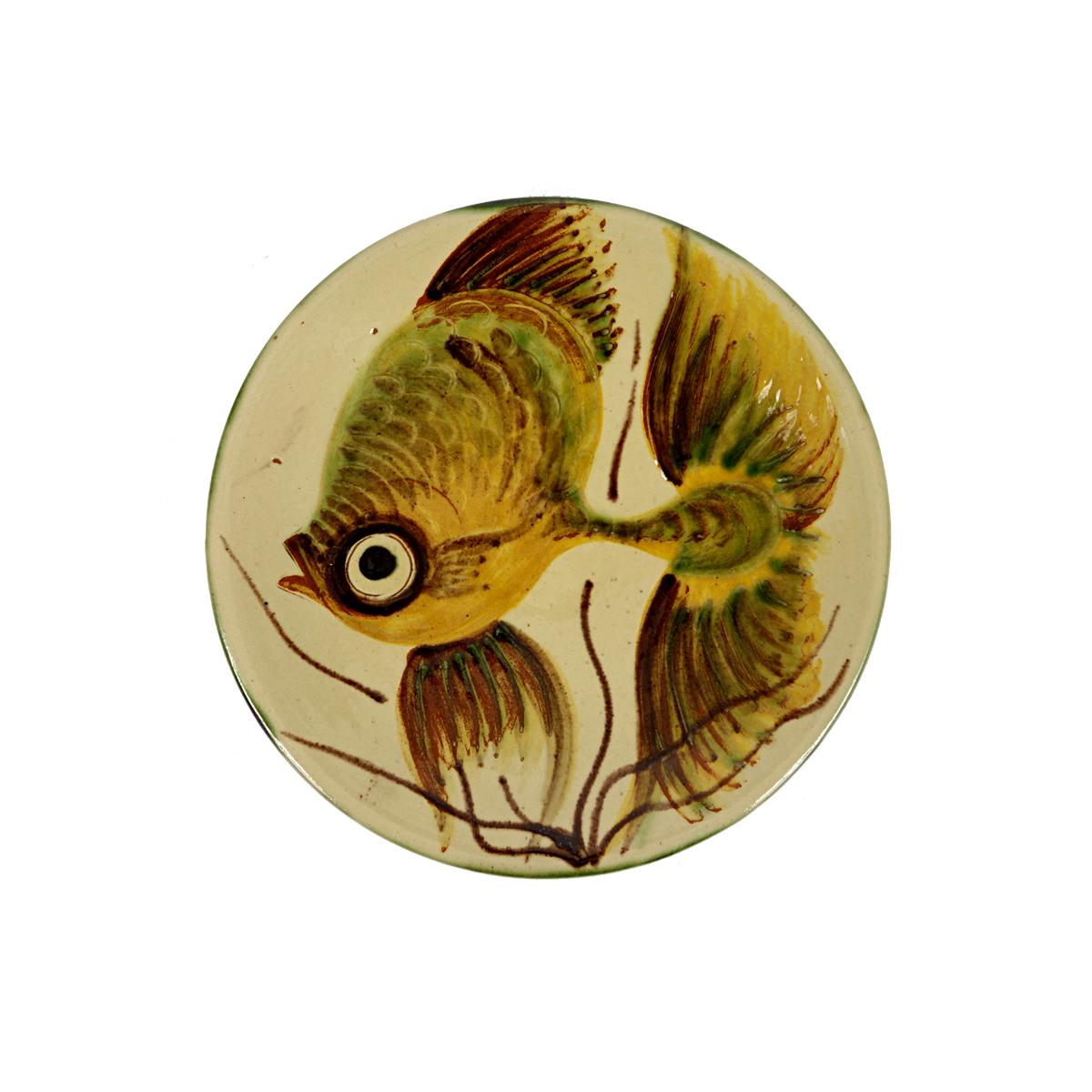 Very colorful and decorative set of three ceramic wall plates with stylized fishes. Designed and made by Puigdemont of Spain.
The three plates all have a different diameter: 24, 28 and 35 cm respectively (9.5, 11 and 13.8 inch).