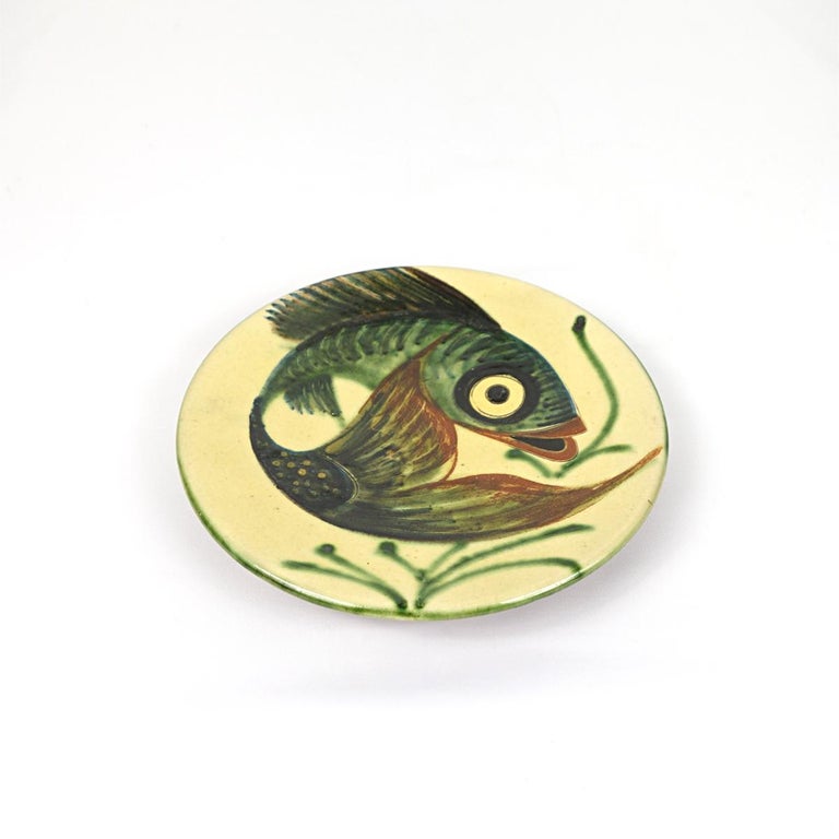 Mid-Century Modern Set of 3 Ceramic Wall Plates with Fish Decor Signed by Spanish Maker Puigdemont For Sale