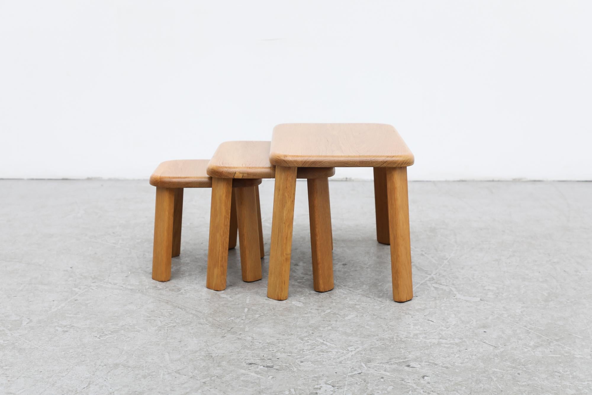 Set of 3 Charlotte Perriand Inspired Natural Oak Nesting Tables w/ Rounded Edges For Sale 4