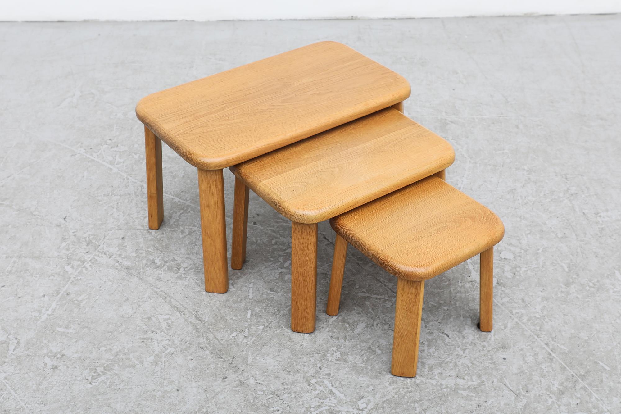 Set of 3 Charlotte Perriand Inspired Natural Oak Nesting Tables w/ Rounded Edges For Sale 6