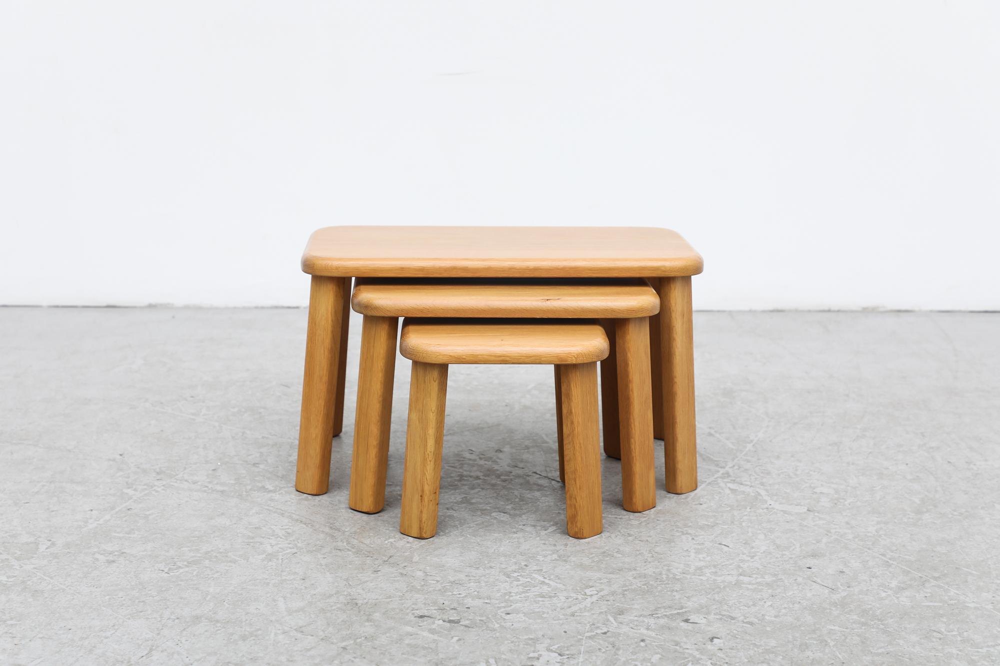 Mid-Century Modern Set of 3 Charlotte Perriand Inspired Natural Oak Nesting Tables w/ Rounded Edges For Sale