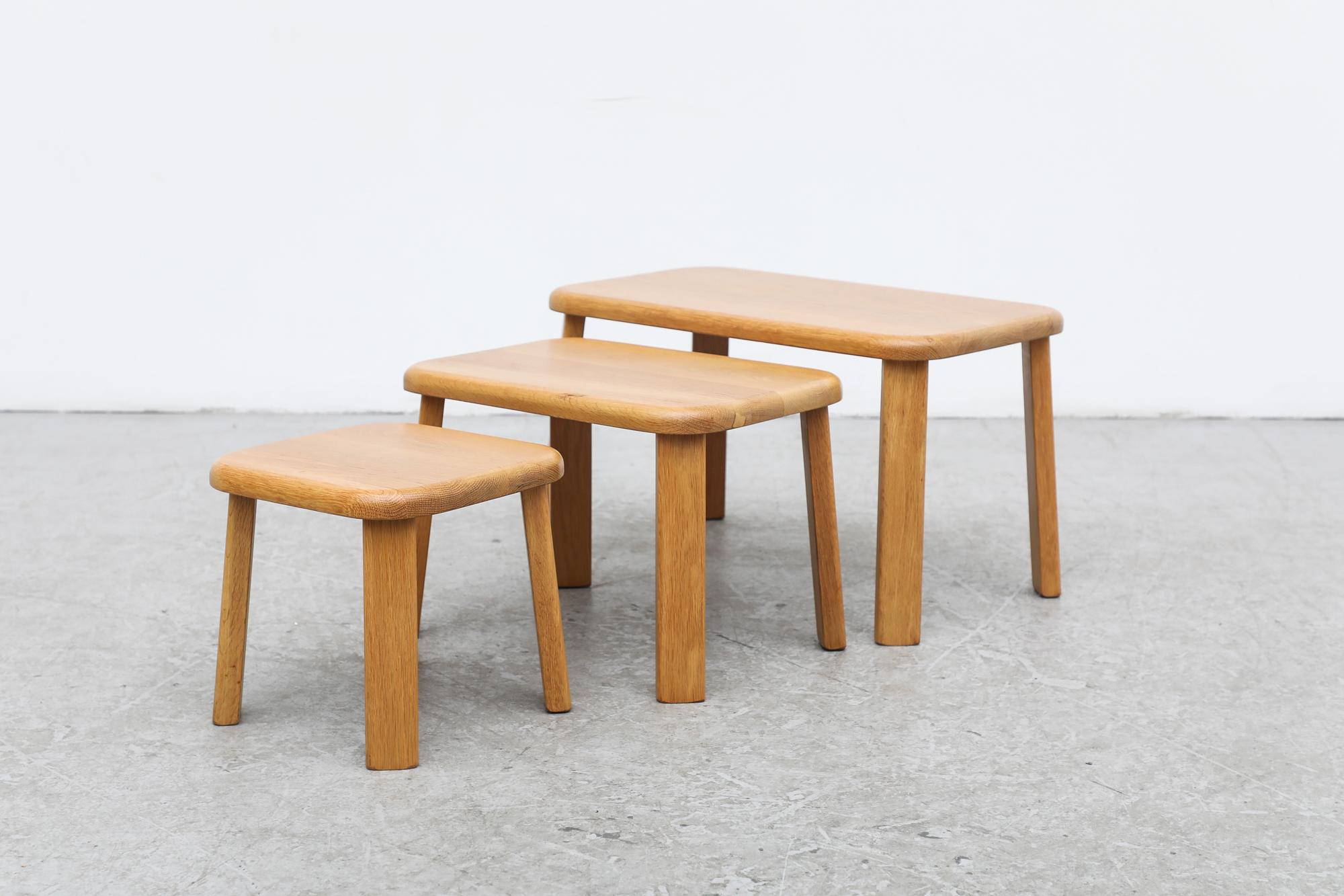 Set of 3 Charlotte Perriand Inspired Natural Oak Nesting Tables w/ Rounded Edges For Sale 2