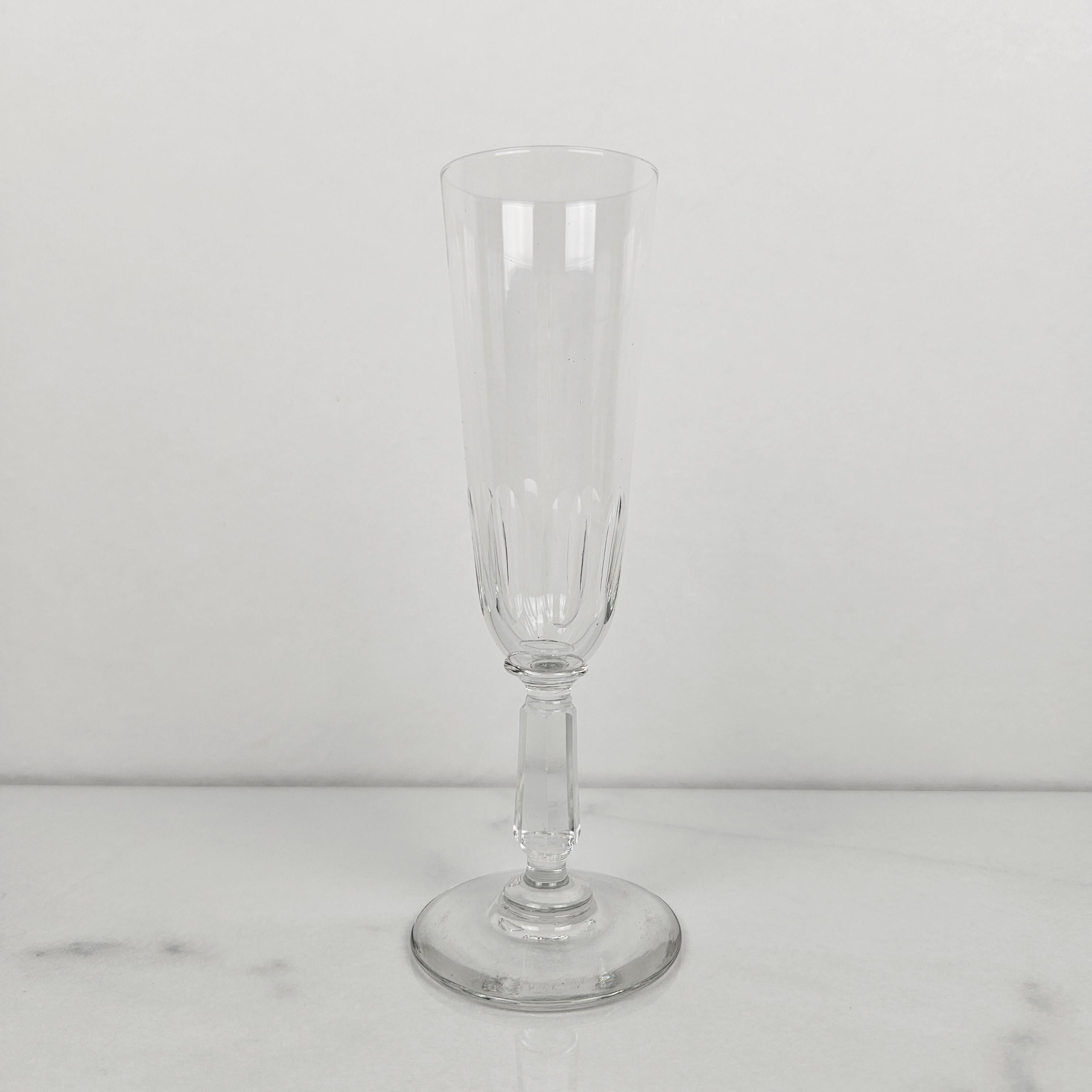 Belle Époque Set of 3 Charming French Hand-Blown Champagne Flutes, circa 1890 For Sale