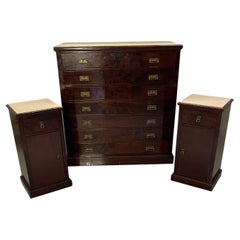Commodes and Chests of Drawers