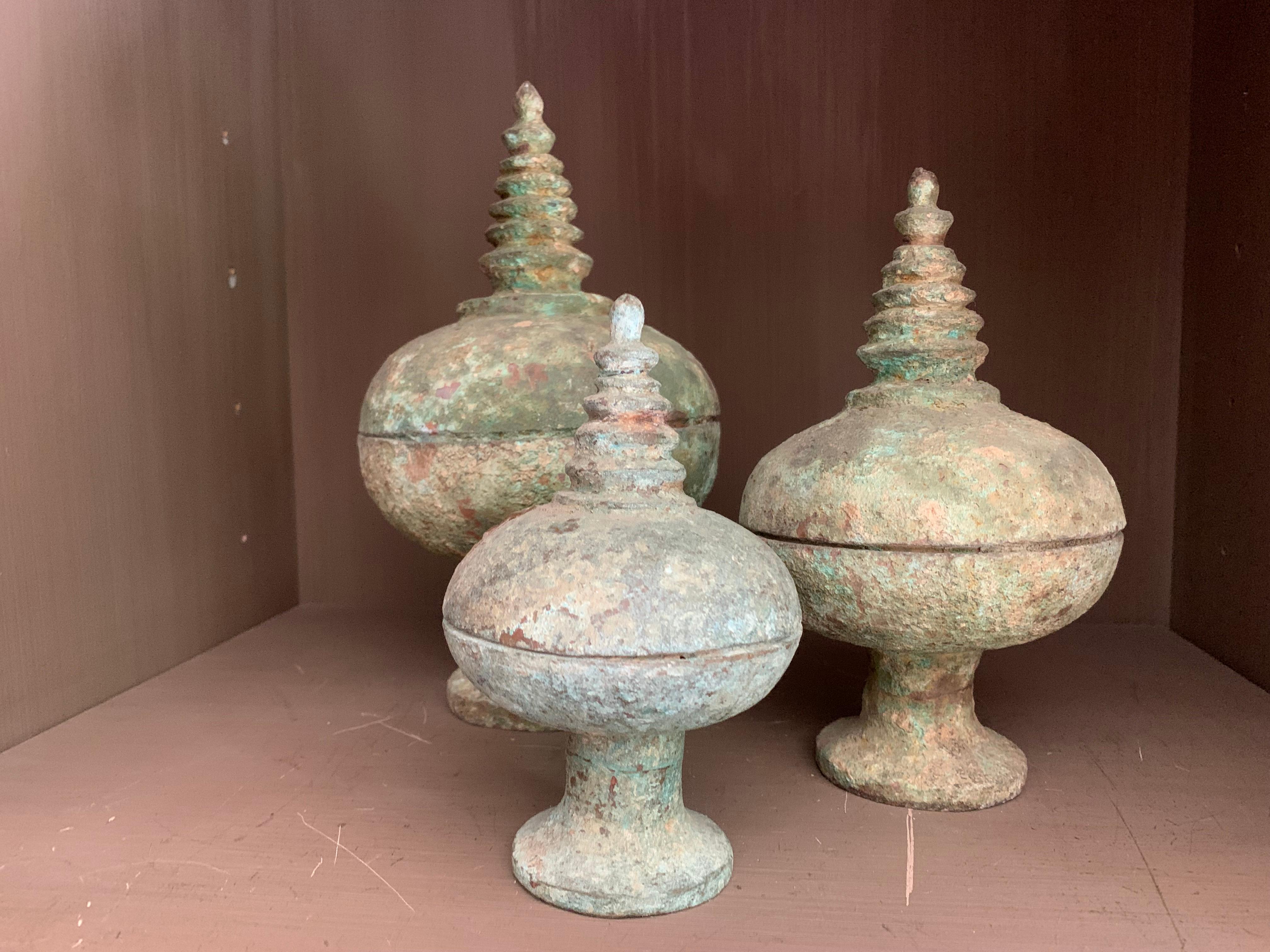 Ensemble de 3 tasses rituelles chinoises en bronze en vente 4