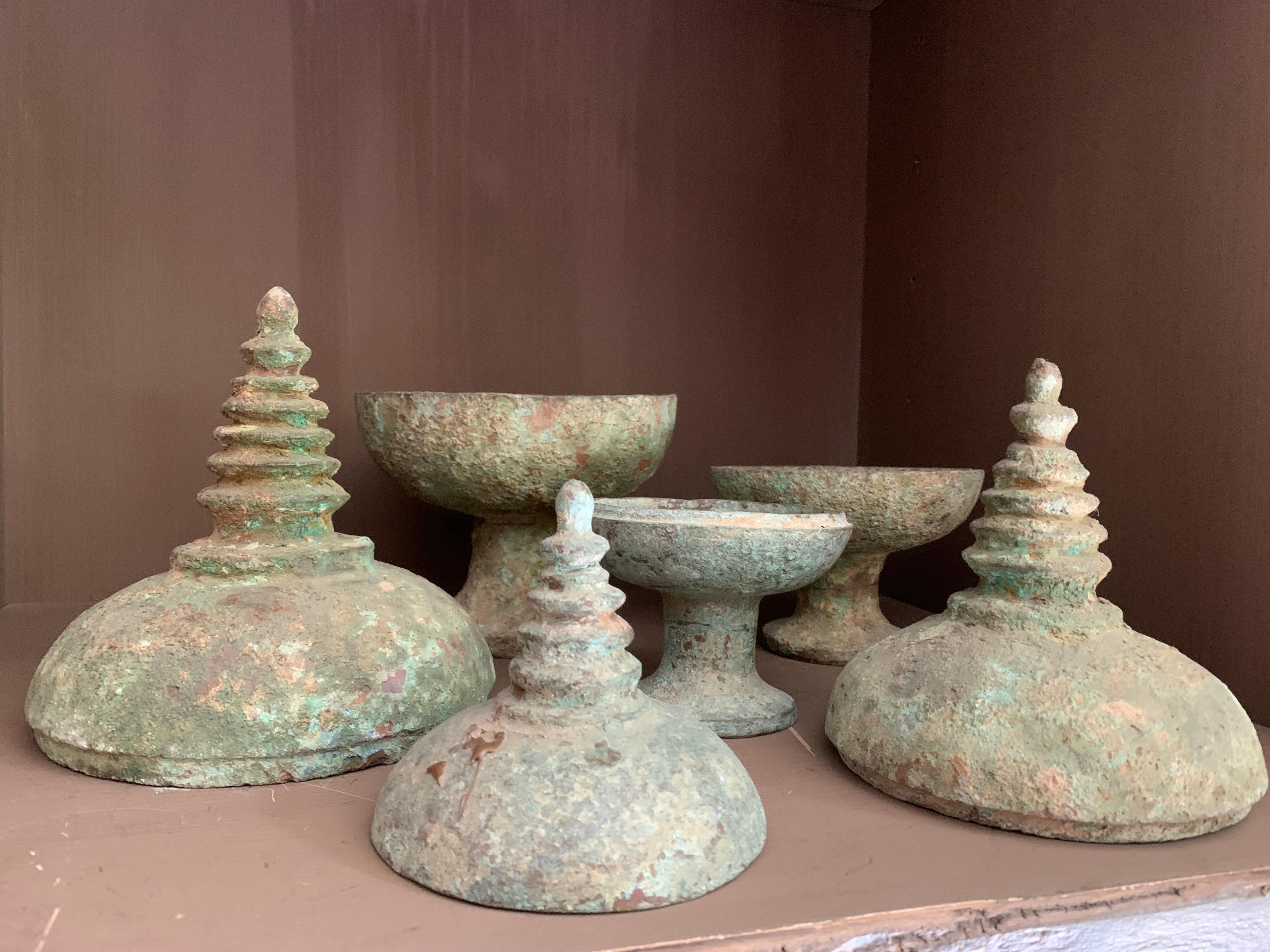 XIXe siècle Ensemble de 3 tasses rituelles chinoises en bronze en vente