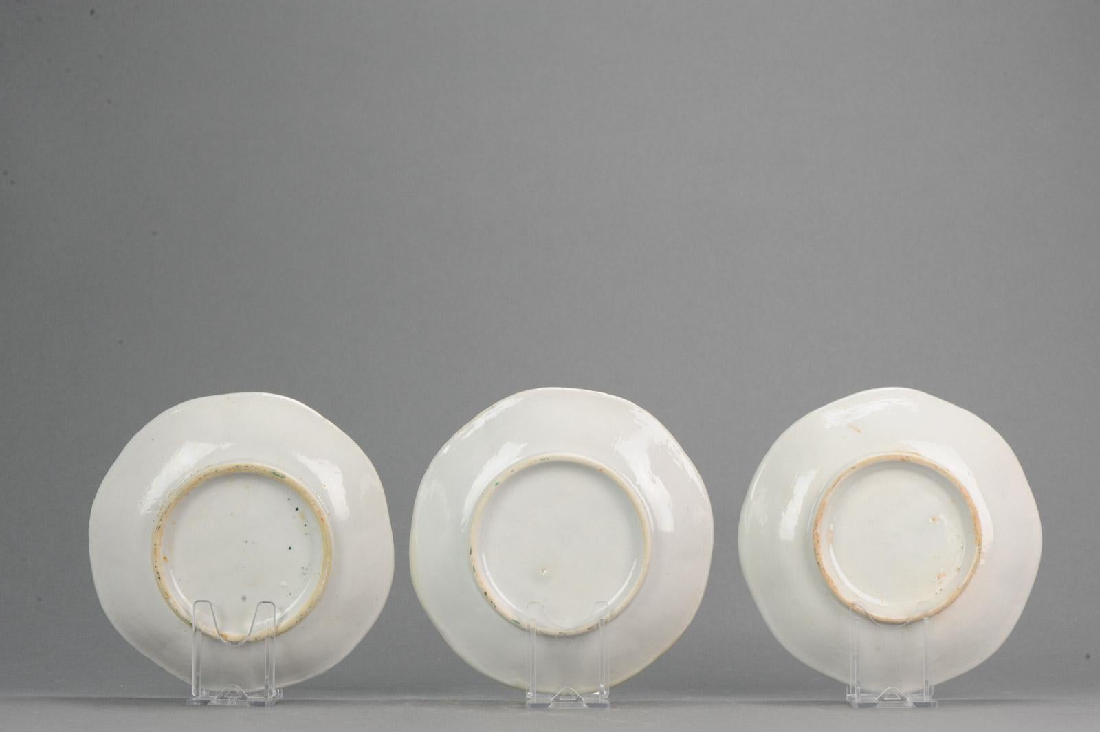 Ensemble de 3 plats de service polychromes en porcelaine de Chine Coqs Asie, années 1960 et 1970 Bon état - En vente à Amsterdam, Noord Holland