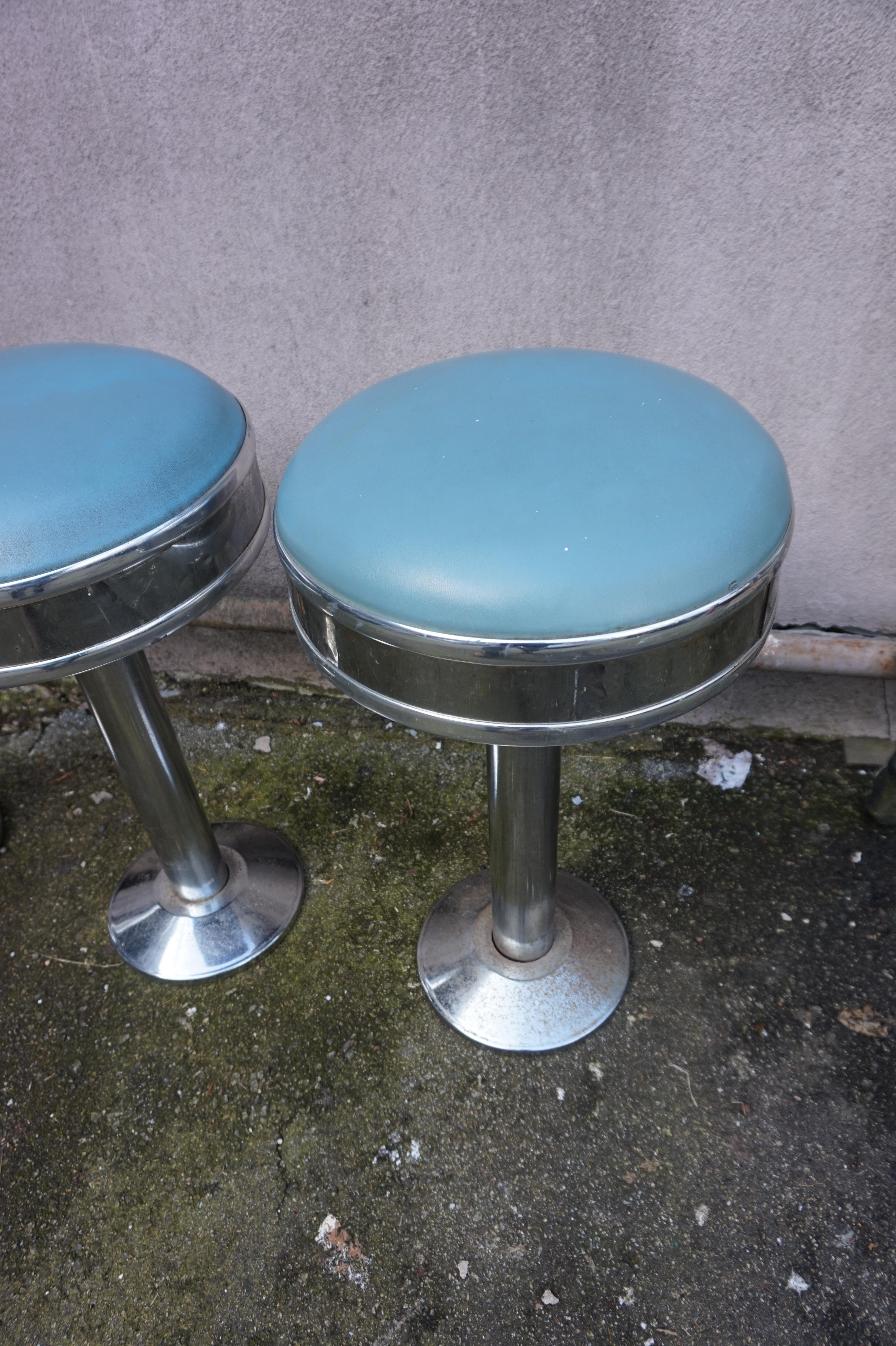 Set of 3 Chrome Art Deco Counter Barstools with Original Seats & Patina In Good Condition For Sale In Vancouver, British Columbia