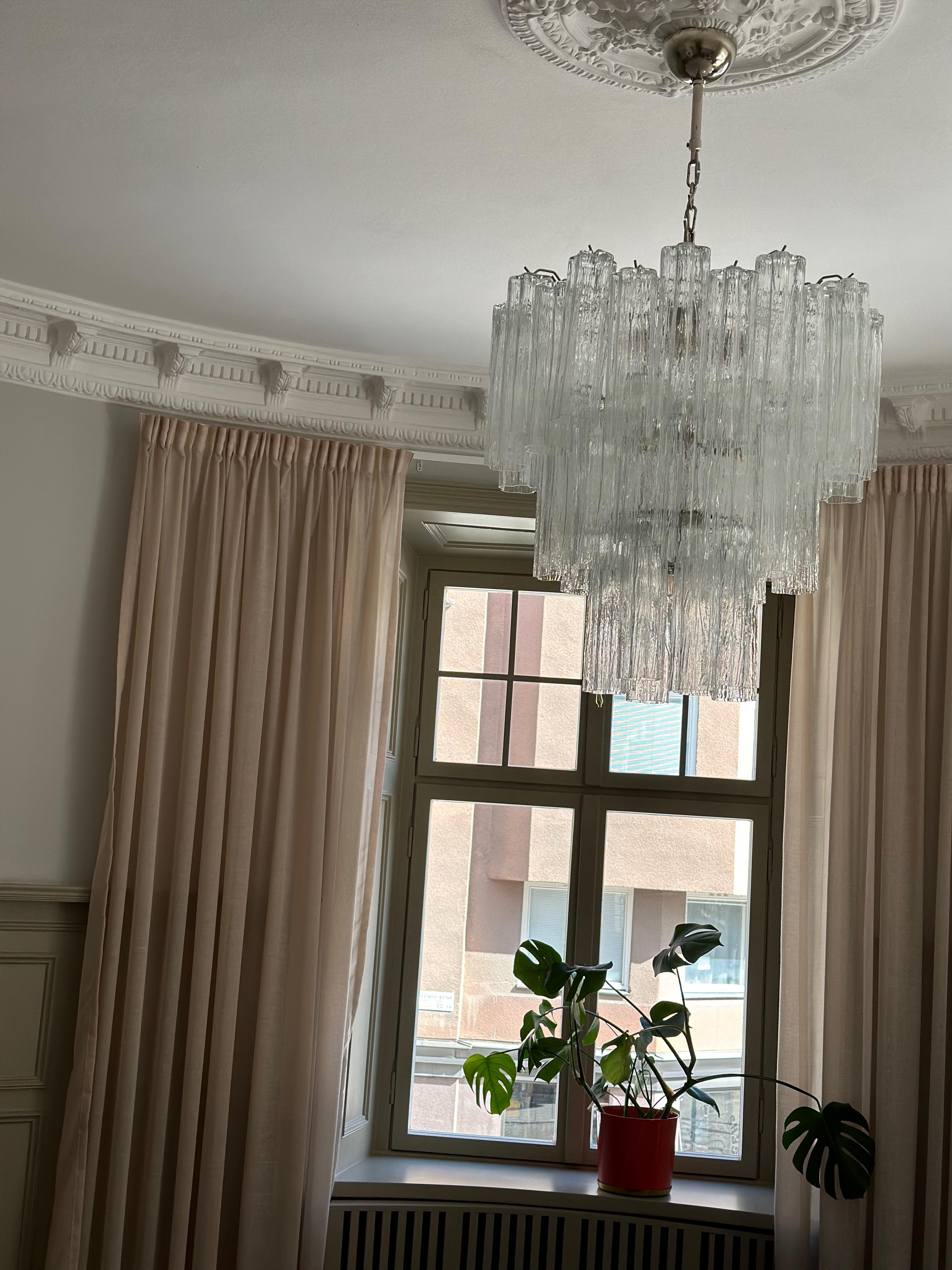 XXI secolo e contemporaneo Set di 3 lampadari classici di Murano Tronchi in vendita