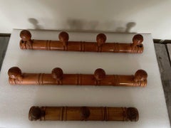 Set of 3 coat hangers