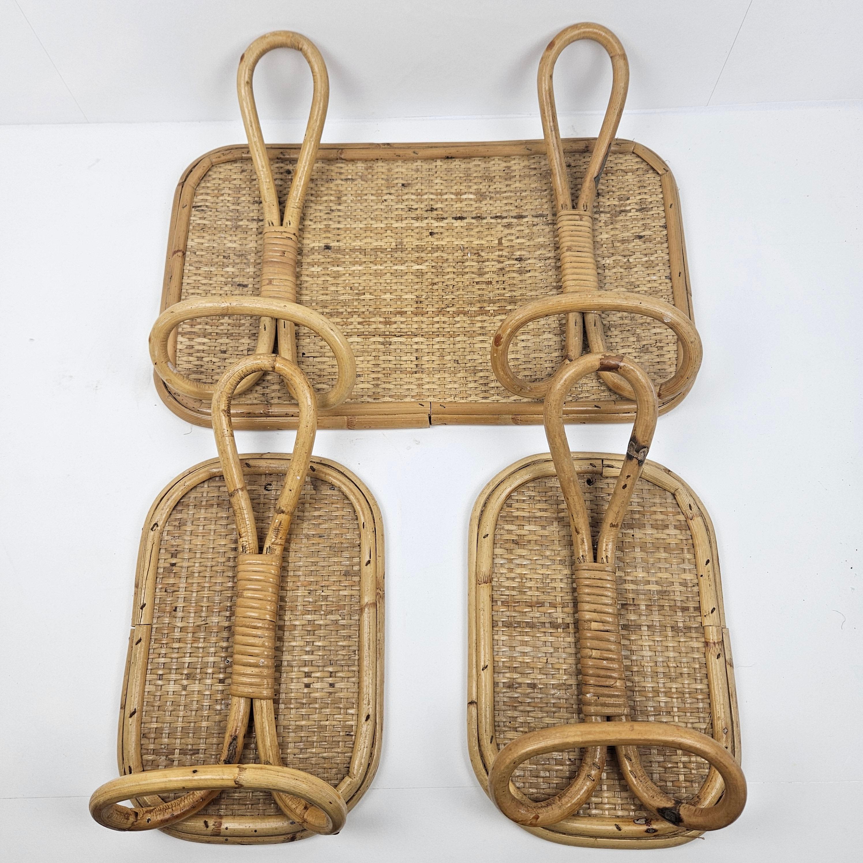 Mid-Century moderno Set di 3 appendiabiti in rattan e bambù, Italia 1960s in vendita