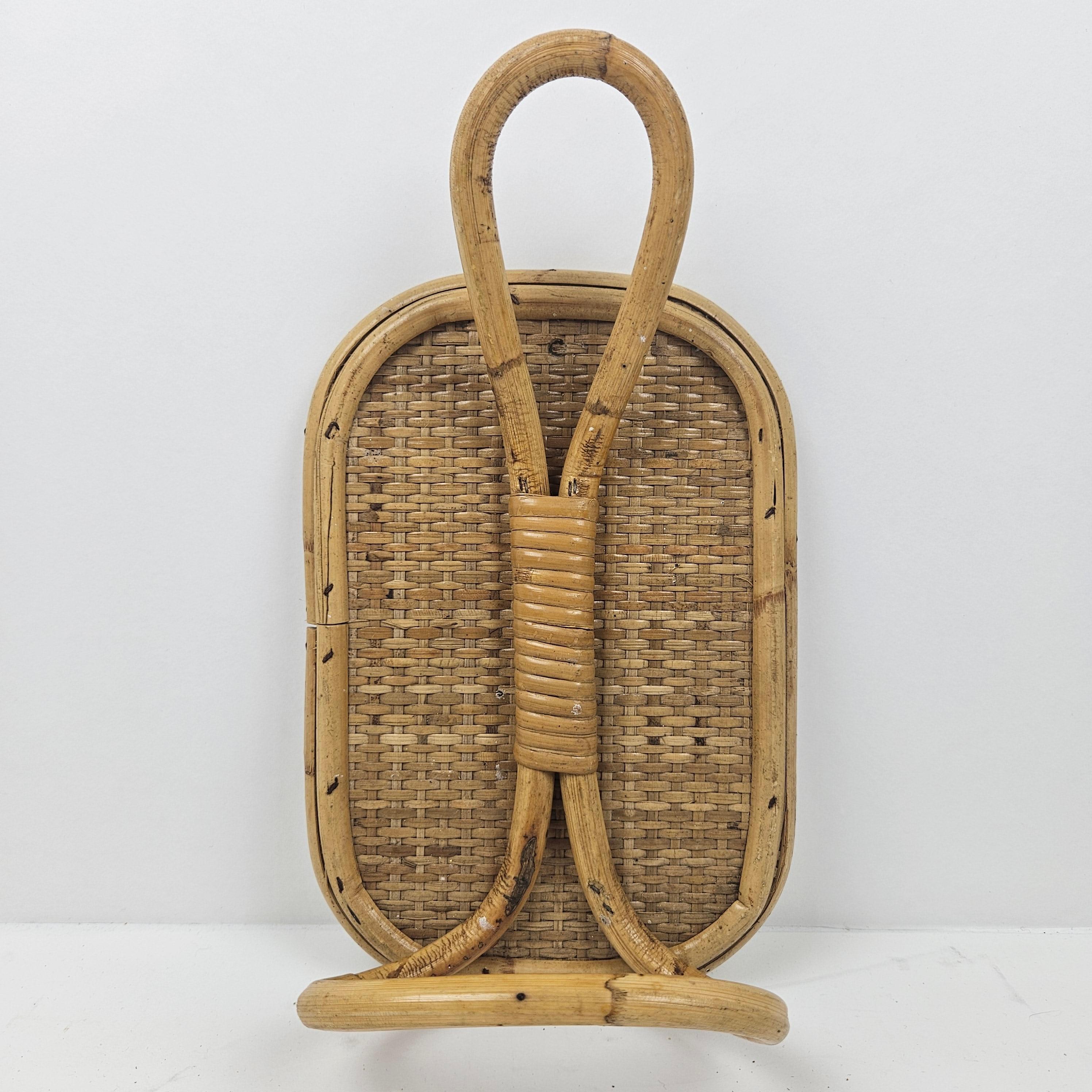 Italiano Set di 3 appendiabiti in rattan e bambù, Italia 1960s in vendita
