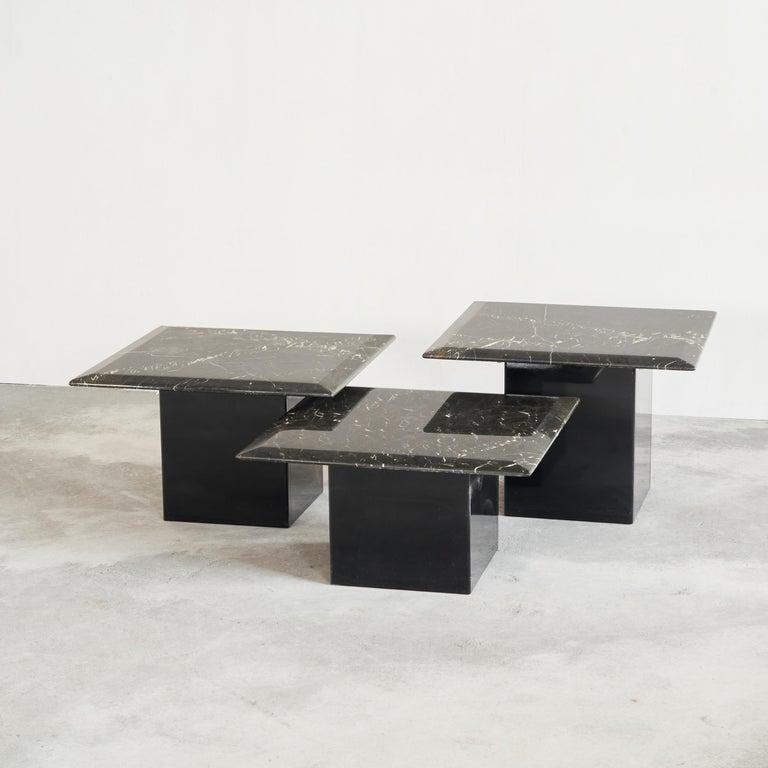 Set of 3 Coffee or Nesting Tables in Black Marble and Black Lacquer 1970s For Sale 1