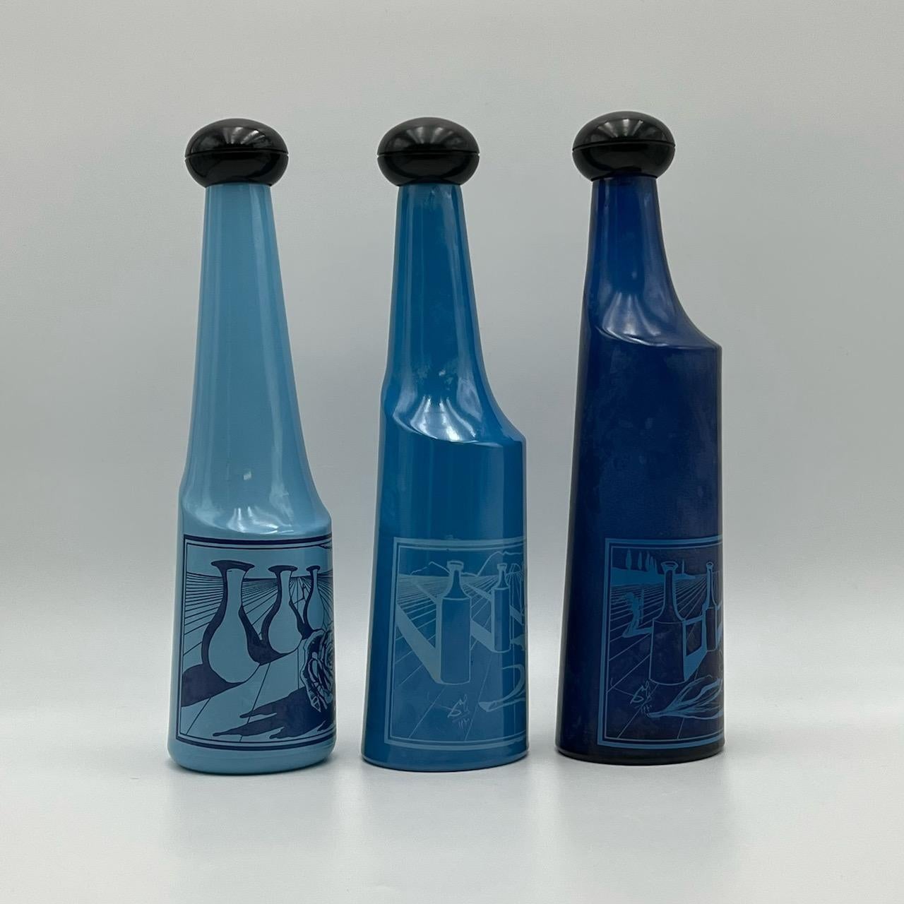Set of 3 Collectible 70s Glass Bottles Salvador Dali Rosso Antico In Good Condition In San Benedetto Del Tronto, IT