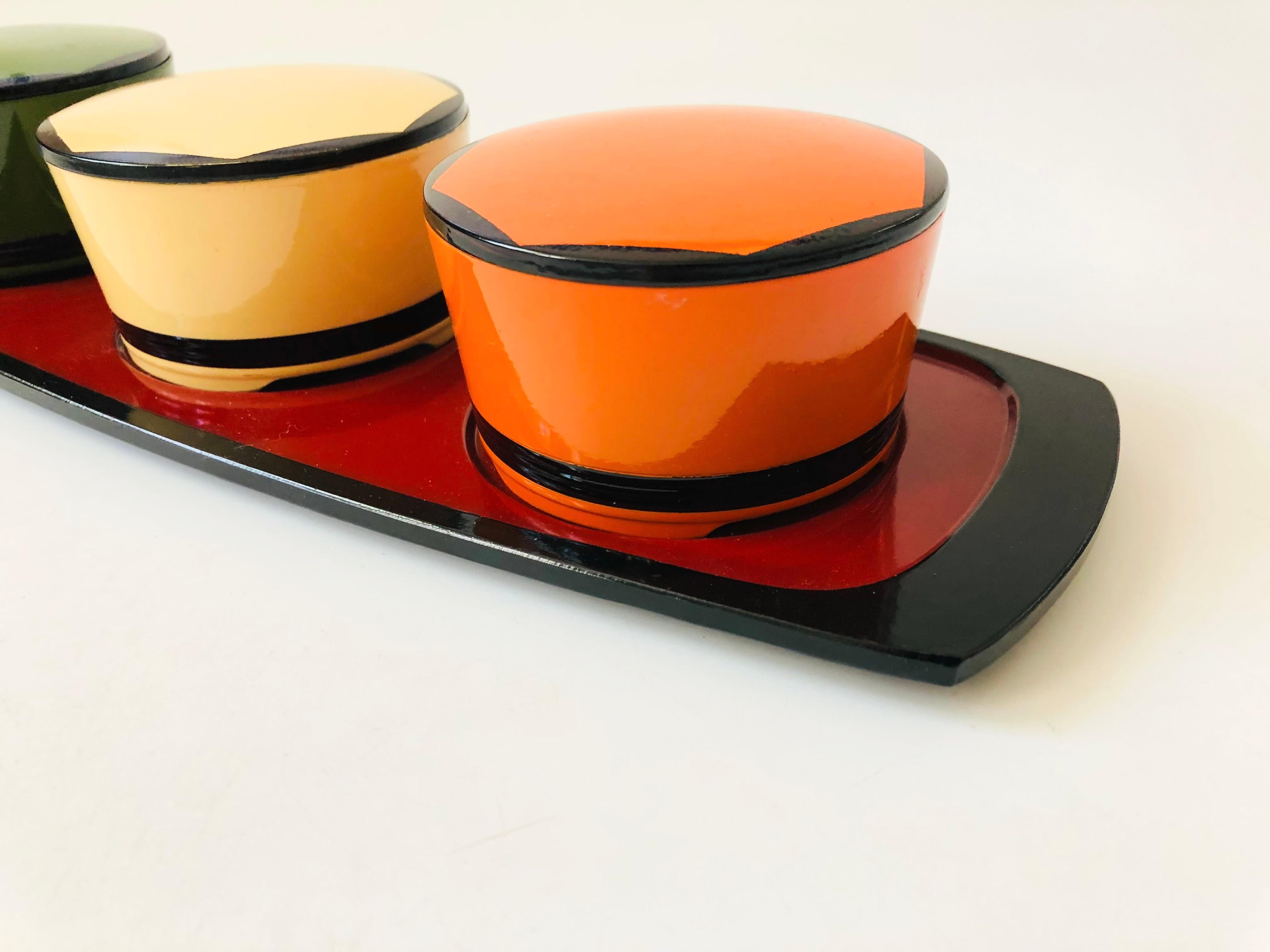 Set of 3 Colorful Japanese Lacquerware Boxes on Tray In Good Condition For Sale In Vallejo, CA