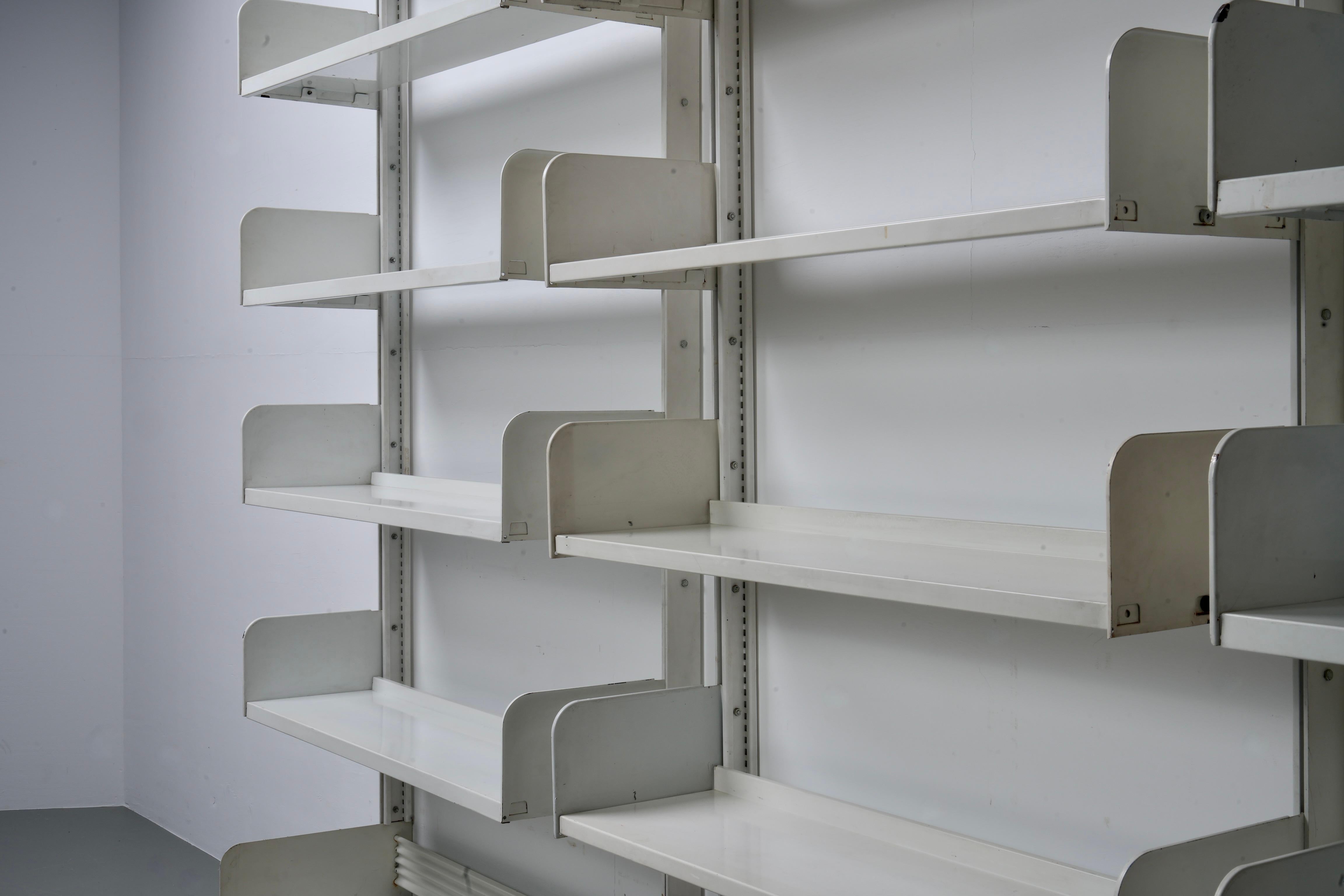 Mid-Century Modern Set of 3 'Congresso' modular freestanding shelves by Lips Vago, Italy, 1960's