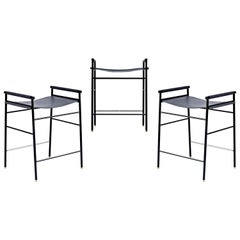 Set di 3 sgabelli da banco contemporanei in pelle blu navy, metallo nero e gomma