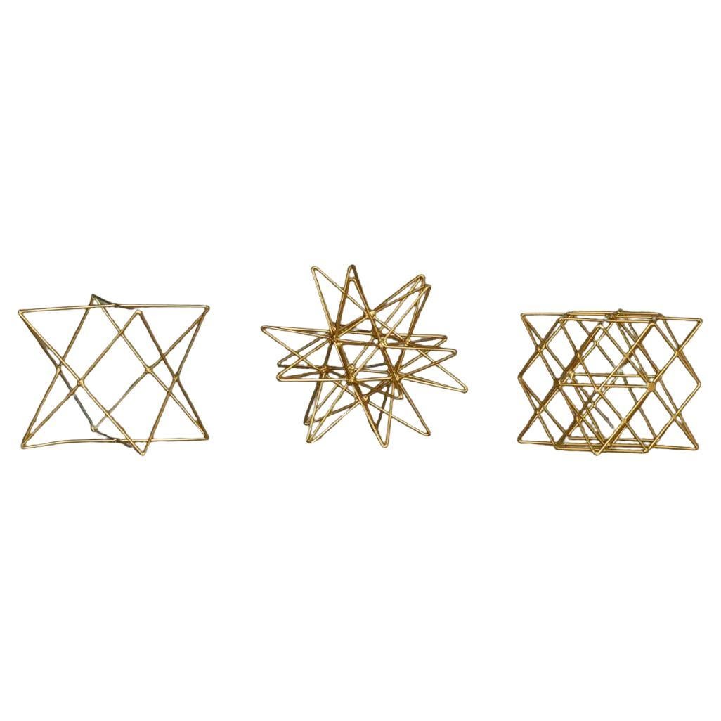 Set di 3 sculture geometriche contemporanee in metallo di tipo tantrico, taglia M.
