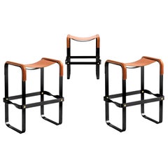 Lot de 3 tabourets de bar de comptoir contemporains métal noir et cuir tabac