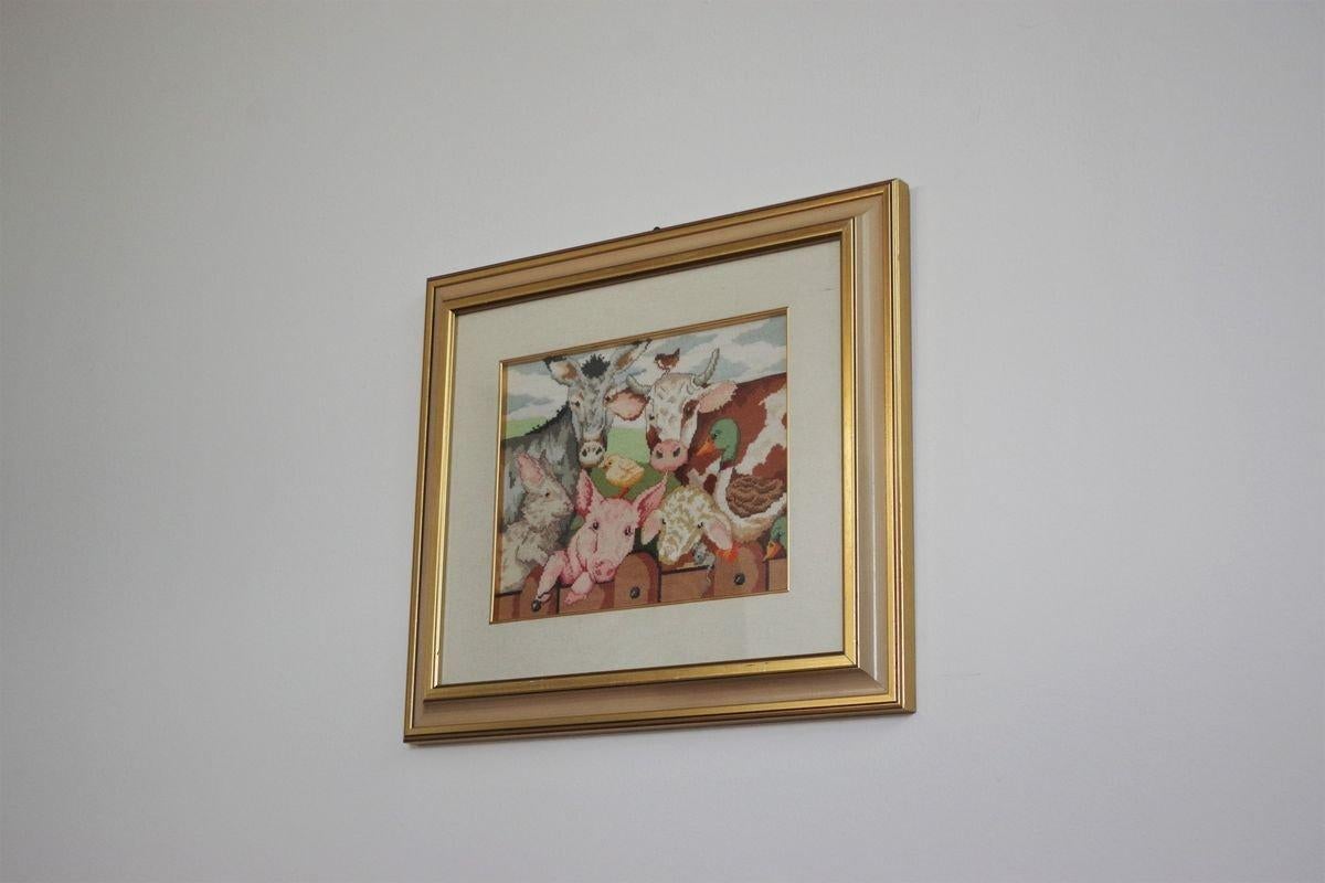 Set of 3 Crochet Animal-Themed Wall Art - 1990s

A charming set of three crochet wall art pieces from the 1990s, each depicting different animal scenes. These hand-crafted artworks are beautifully framed, showcasing the meticulous Italian