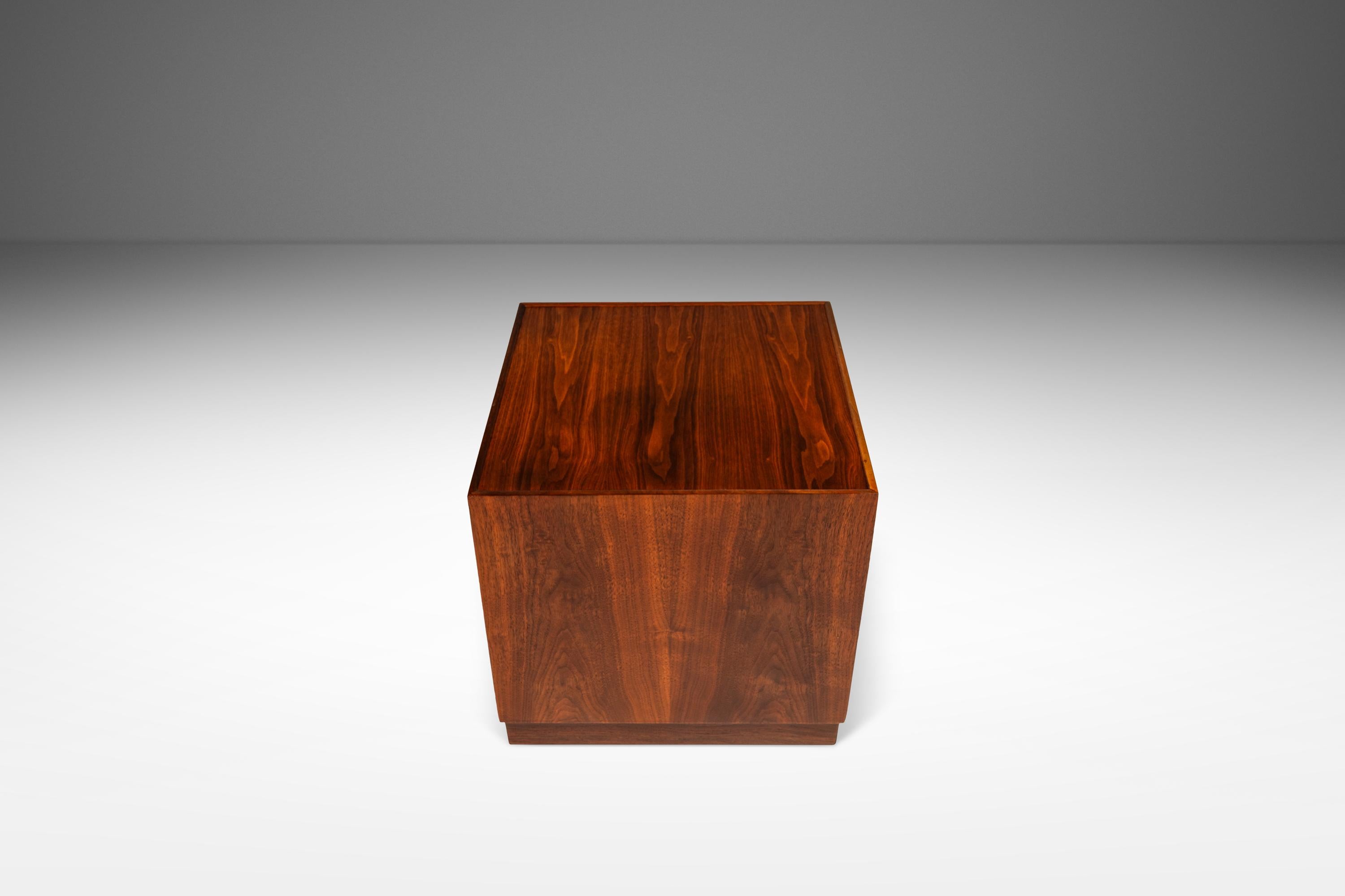 Set of 3 Cube End Tables / Pedestals by Jack Cartwright for Founder, USA, 1960s 1