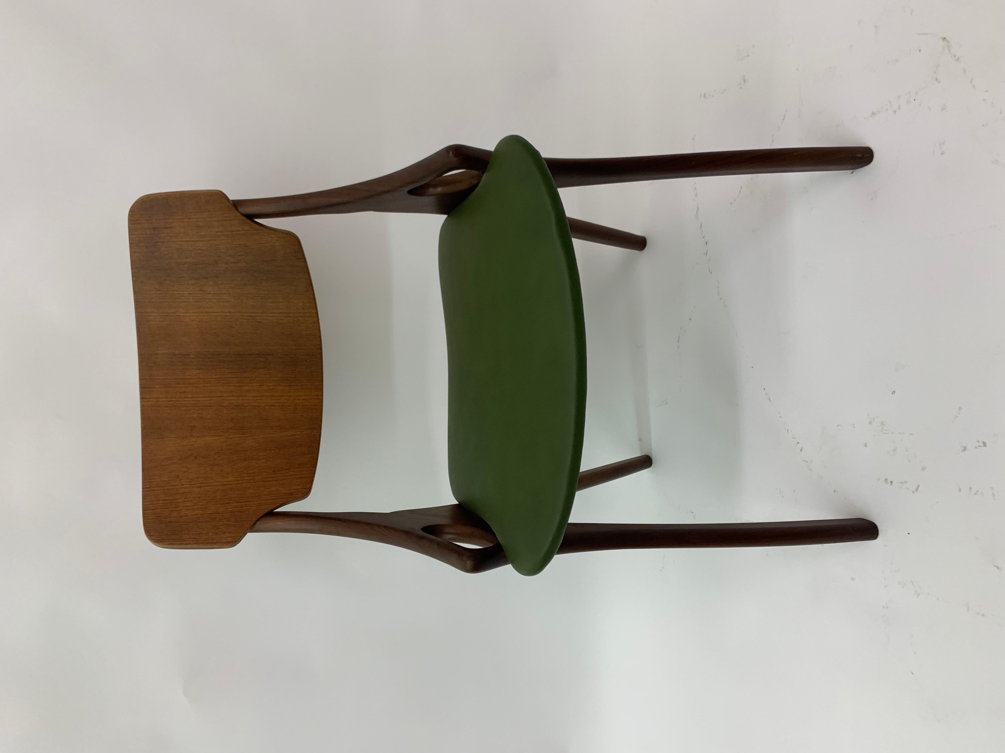 Set of 3 Danish Arne Hovmand Olsen Dining Chairs, 1950s For Sale 10