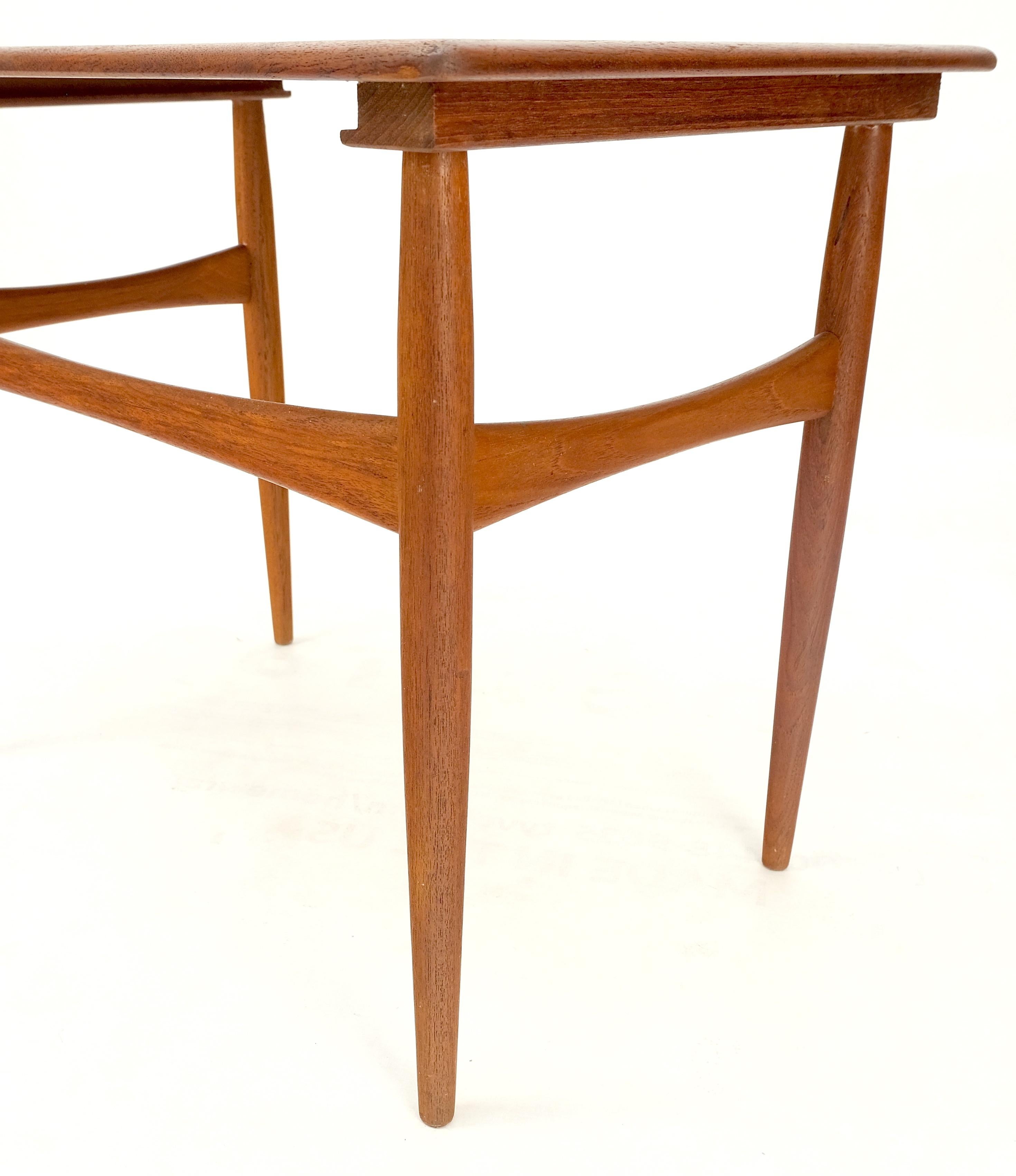 20th Century Set of 3 Danish Mid-Century Modern Teak Nesting Side Occasional Tables Mint! For Sale