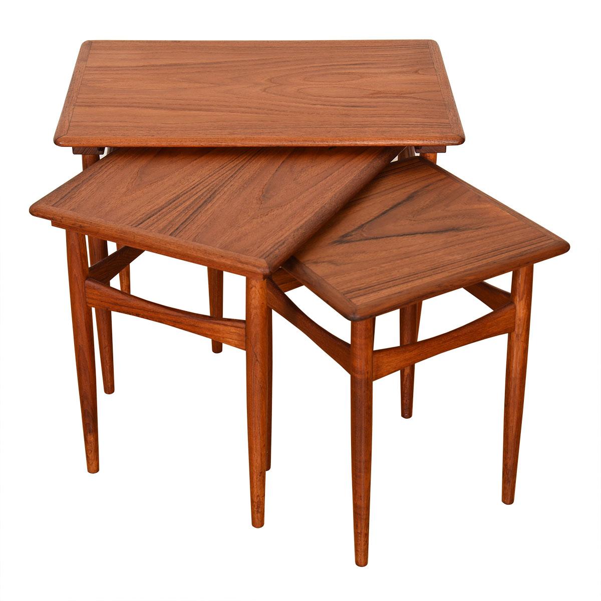 Mid-Century Modern Set of 3 Danish Modern Hans J. Wegner ‘AT 40’ Nesting Tables, circa 1960s For Sale