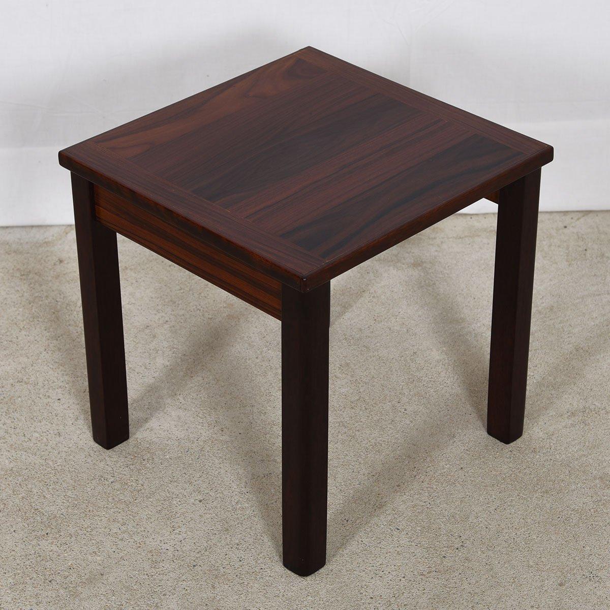 Set of 3 Danish Modern Nesting Tables in Rosewood In Good Condition For Sale In Kensington, MD