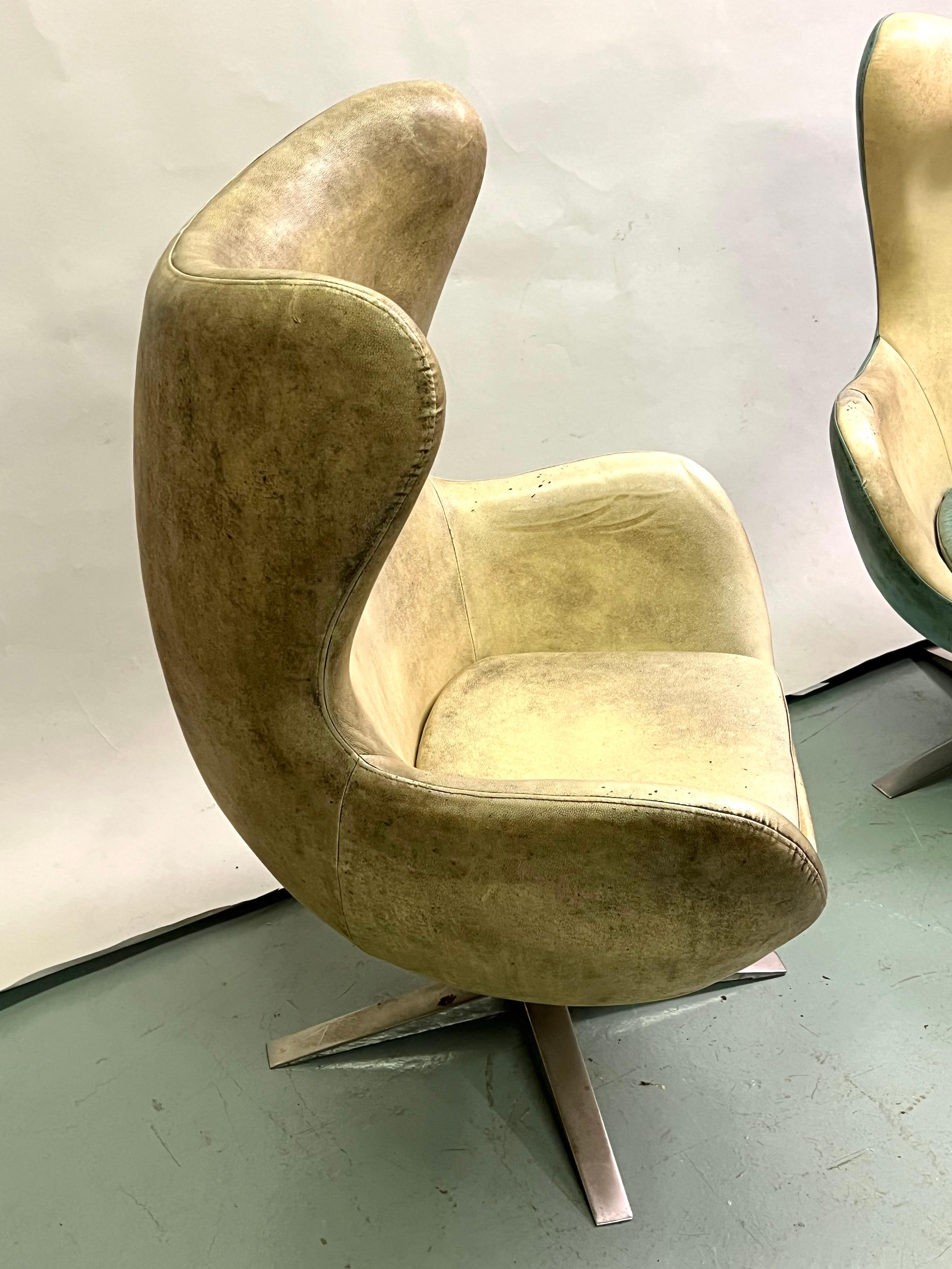 Set of 3 Danish Organic Modern Egg Lounge Chairs attr. Arne Jacobsen, 2 Leather  For Sale 11