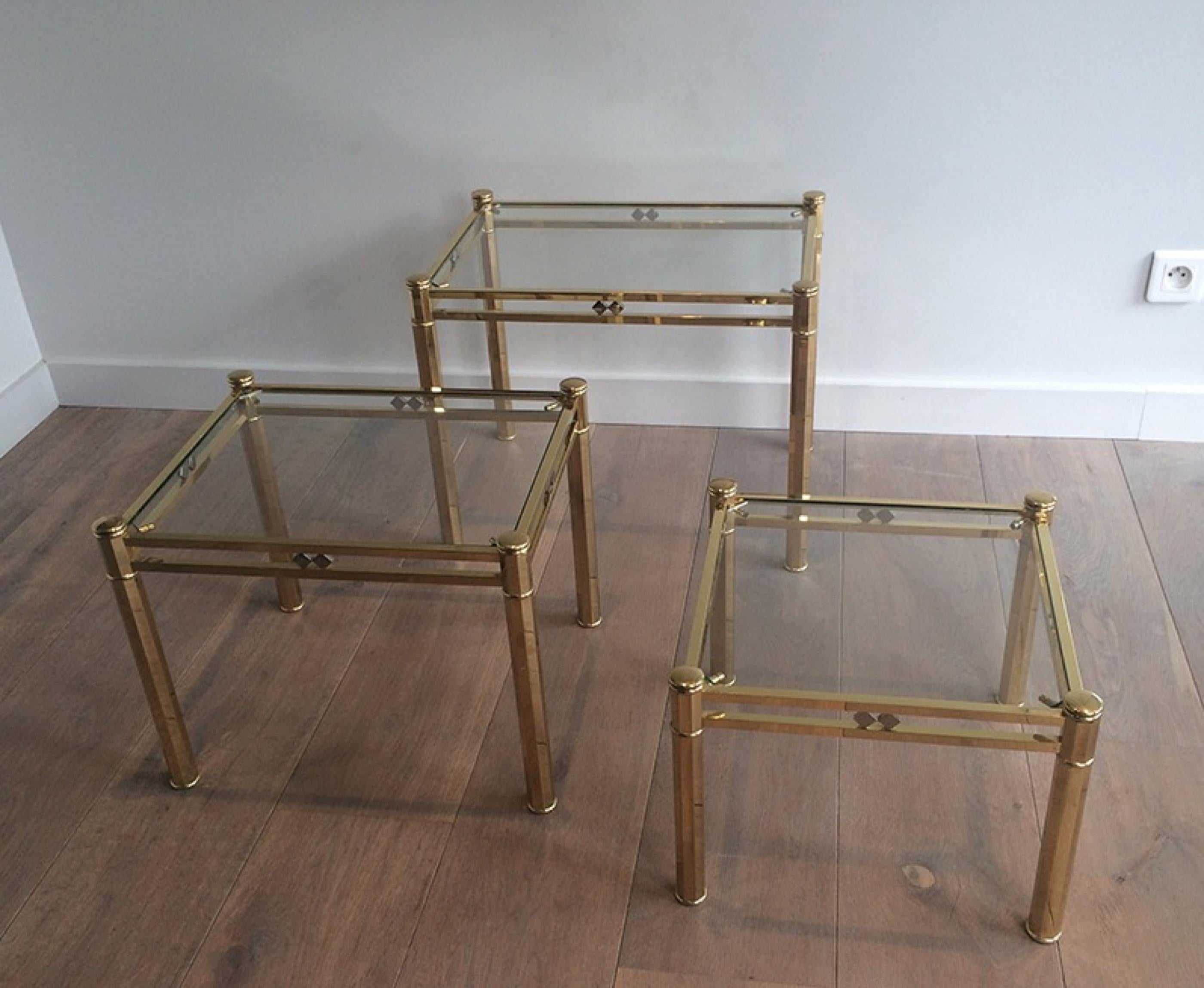 Set of 3 Decorative Brass Nesting Tables, circa 1970 For Sale 2