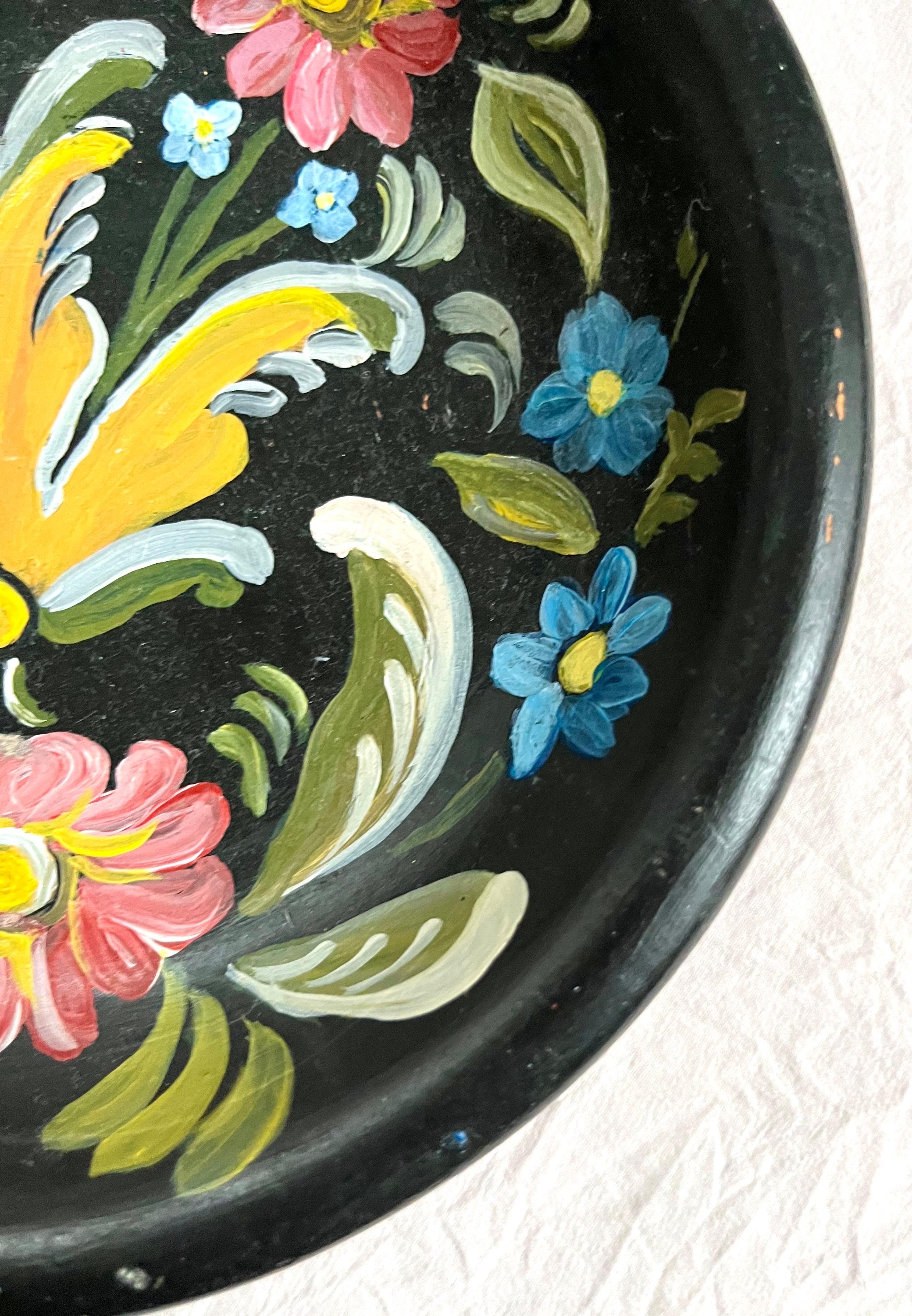Conjunto de 3 piezas decorativas de arte popular sueco, c. 1900-1930 siglo XX en venta