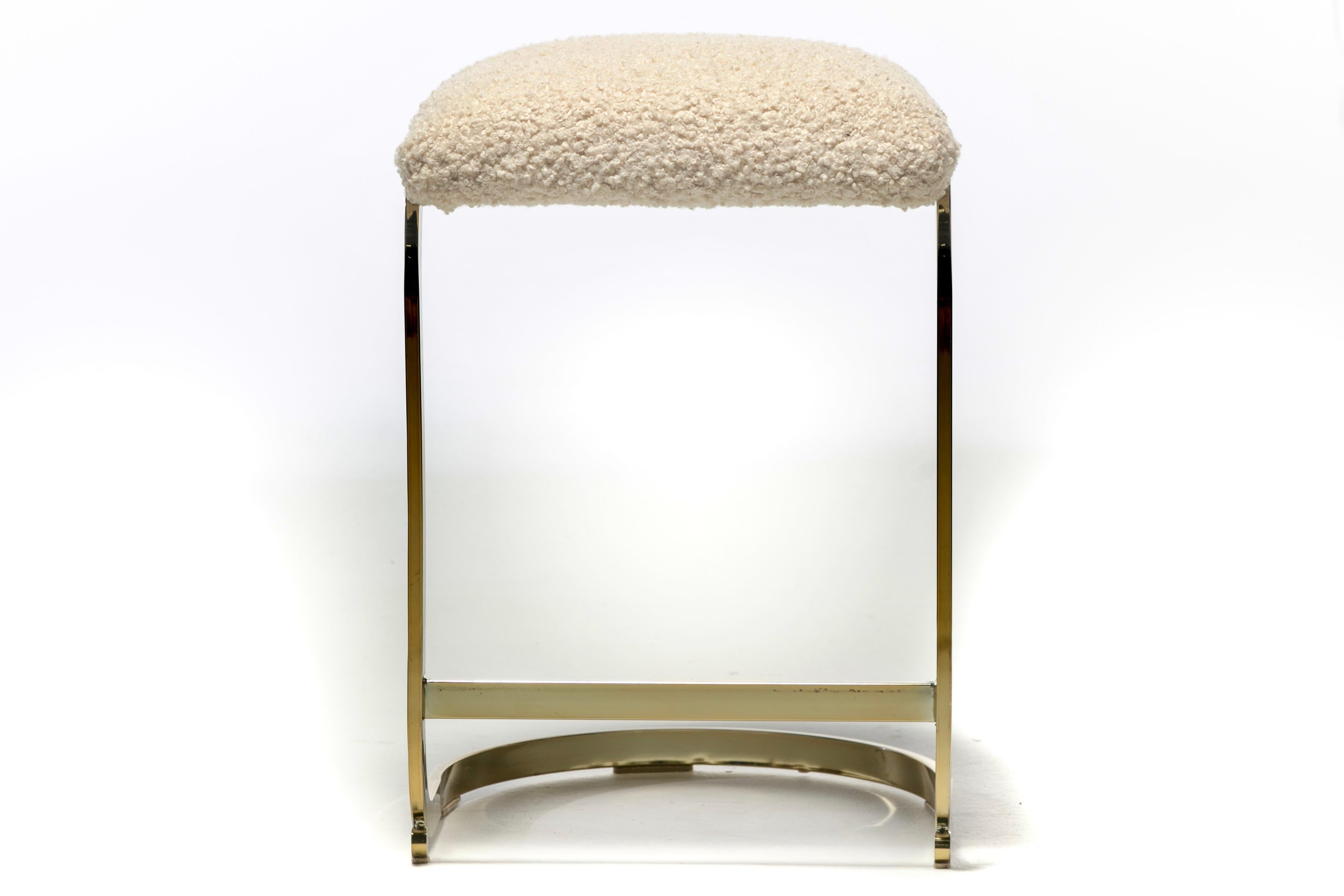 Set of 3 Design Institute of America Brass Stools in Ivory White Bouclé, c. 1980 For Sale 7