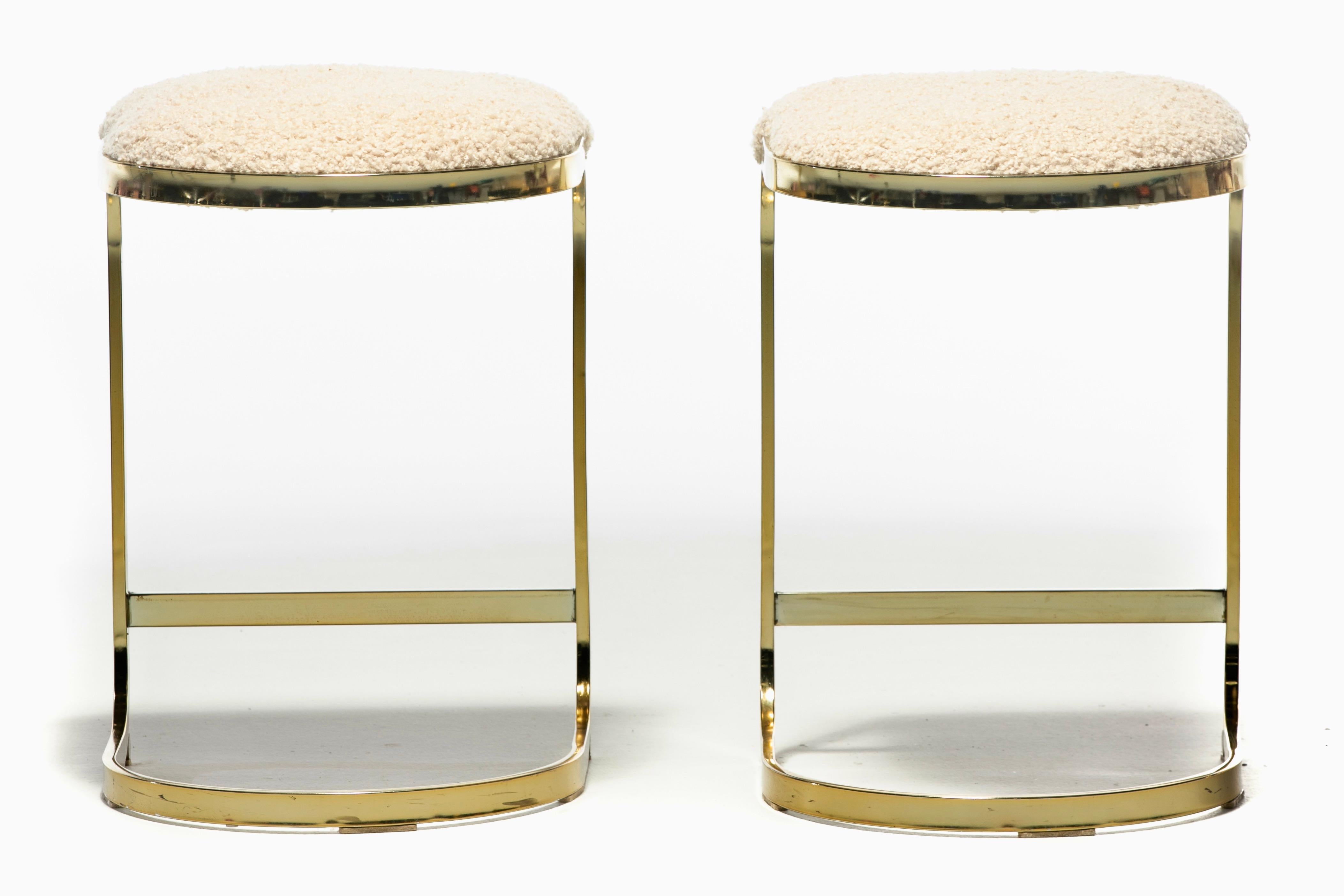 Set of 3 Design Institute of America Brass Stools in Ivory White Bouclé, c. 1980 For Sale 14