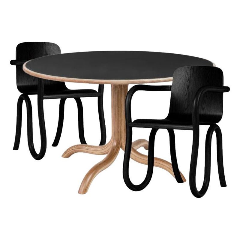Ensemble de 3 chaises de salle à manger Kolho Original en MDJ KUU Black et table par Made by Choice